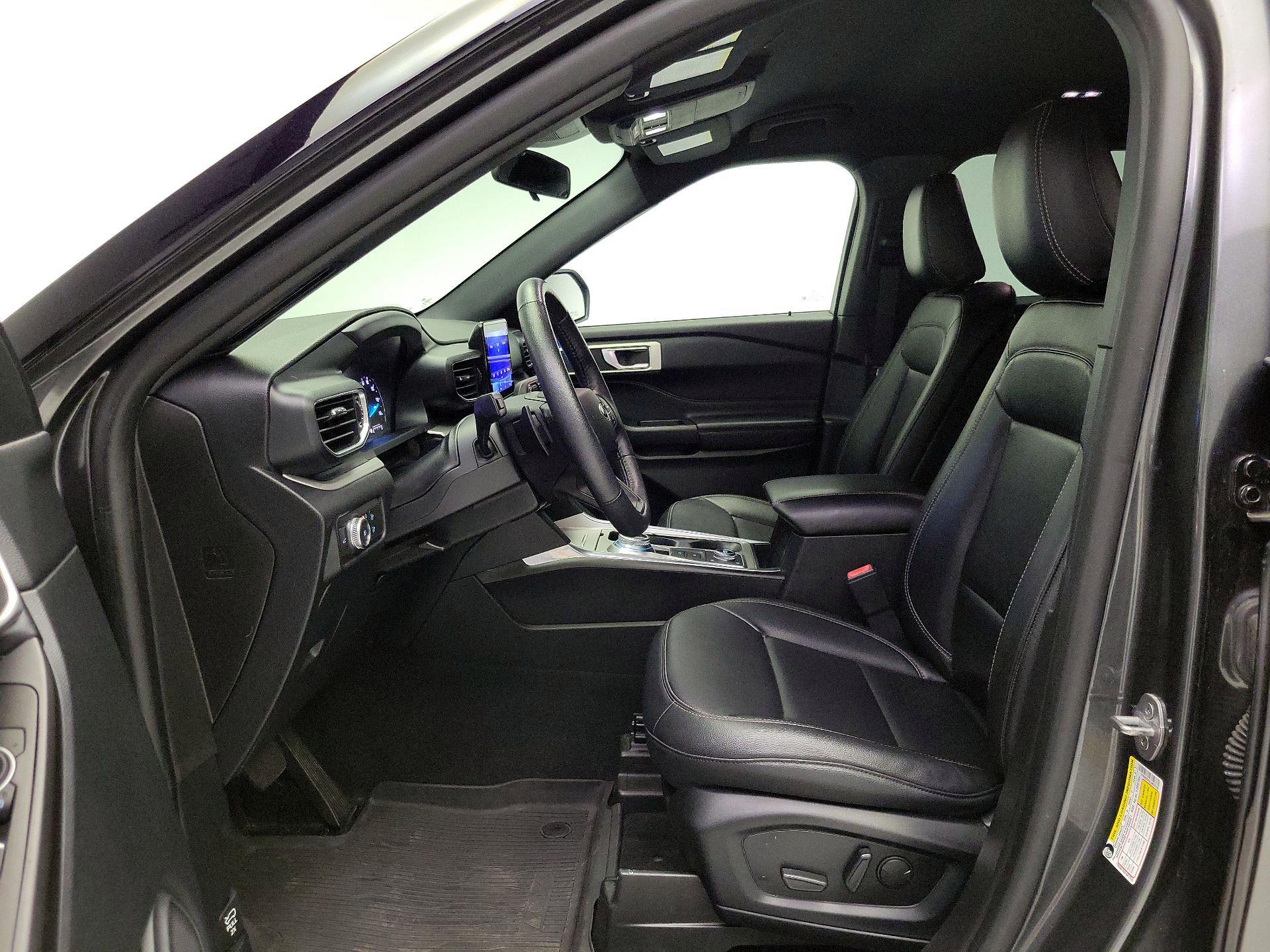 Thumbnail: 2020 Ford Explorer - 11