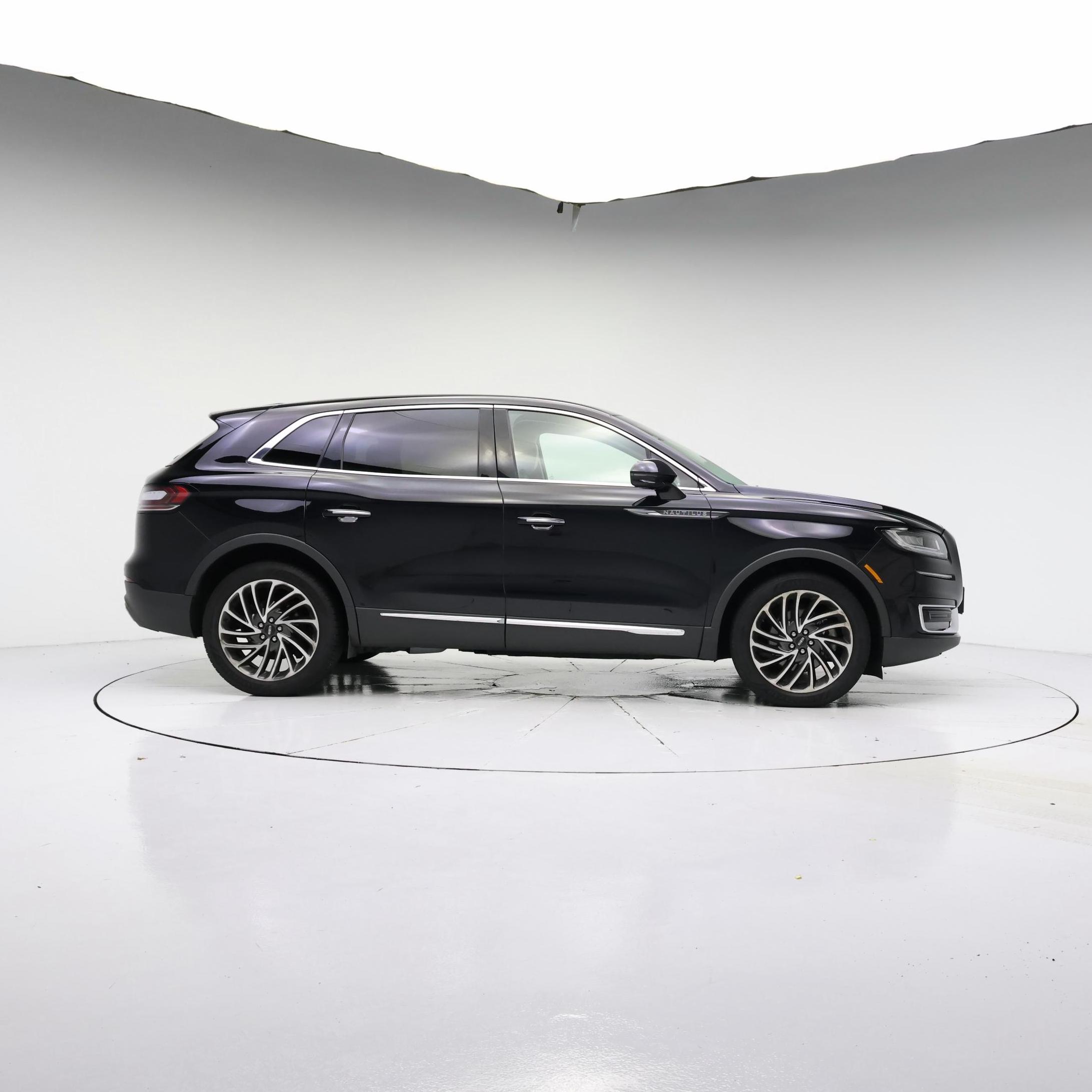 Thumbnail: 2019 Lincoln Nautilus - 7