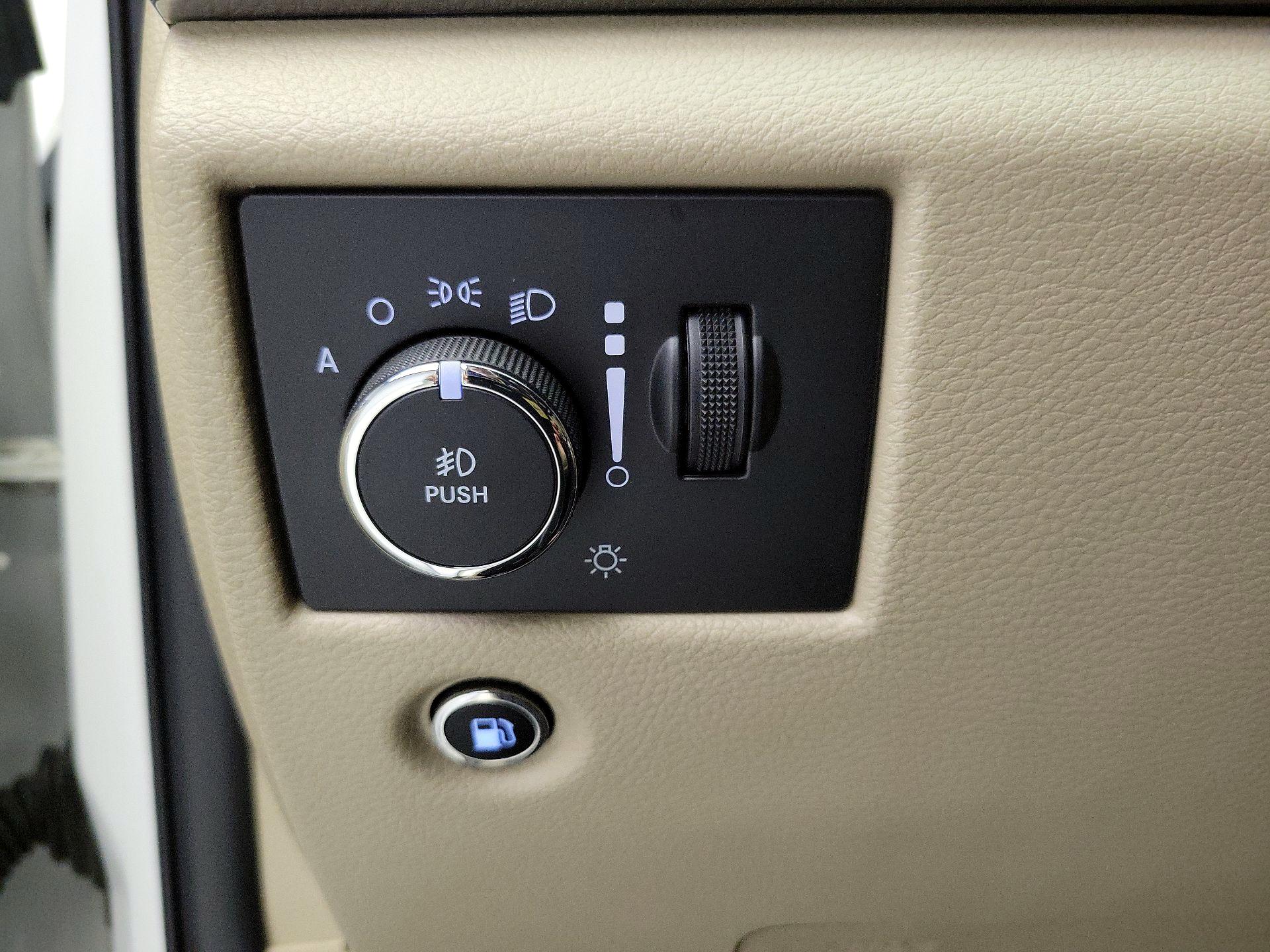 Thumbnail: 2021 Jeep Grand Cherokee - 13