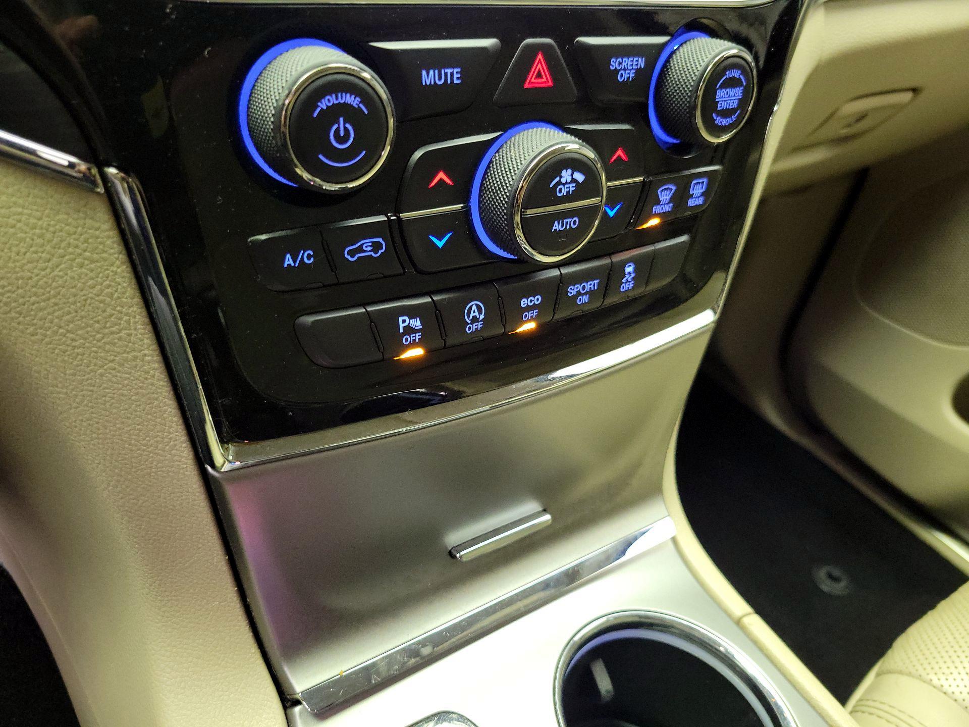 Thumbnail: 2021 Jeep Grand Cherokee - 17