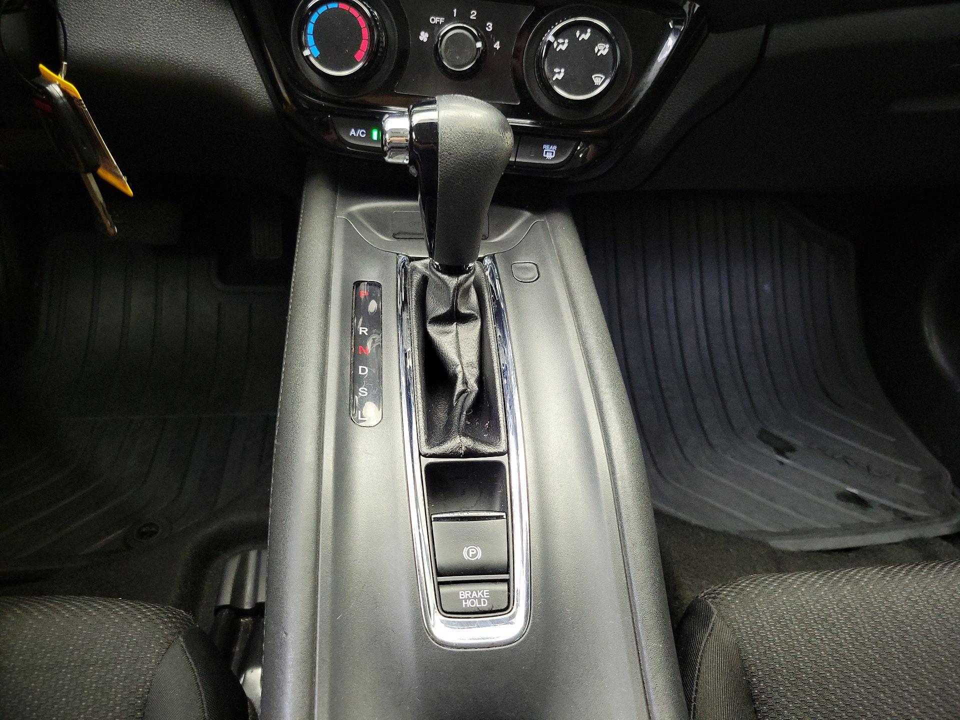 Thumbnail: 2017 Honda HR-V - 17