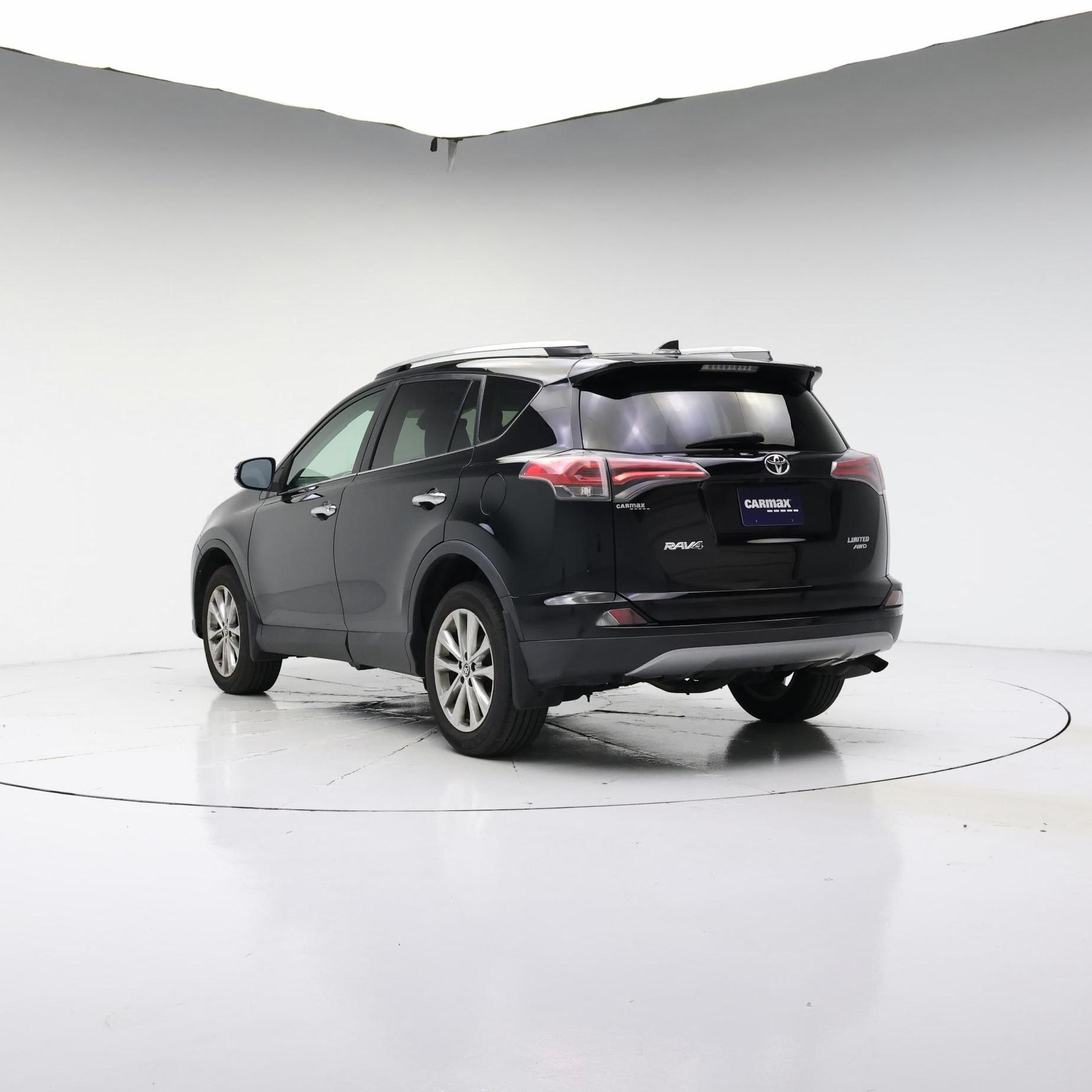 Thumbnail: 2017 Toyota RAV4 - 2