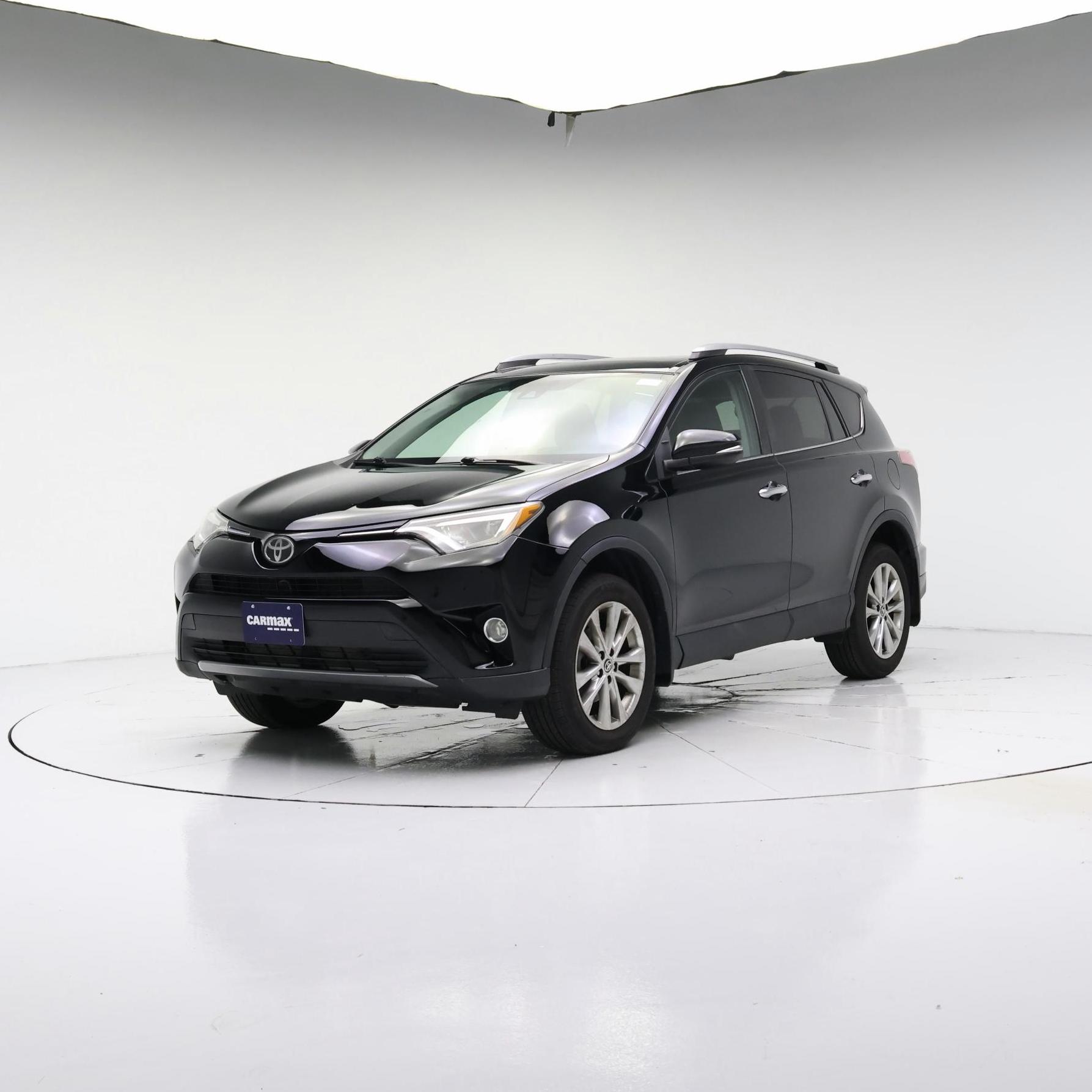 Thumbnail: 2017 Toyota RAV4 - 4