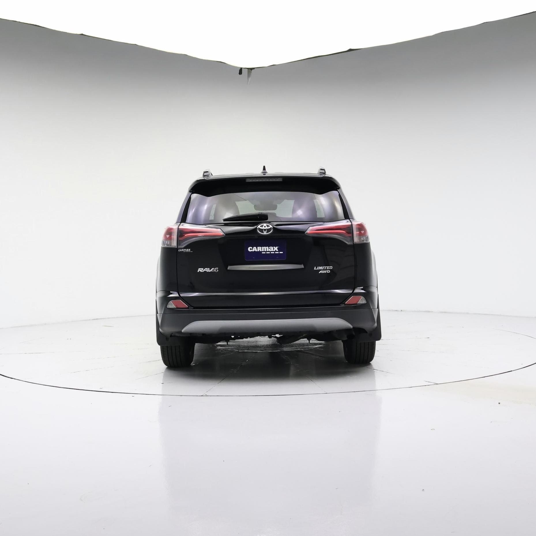Thumbnail: 2017 Toyota RAV4 - 6