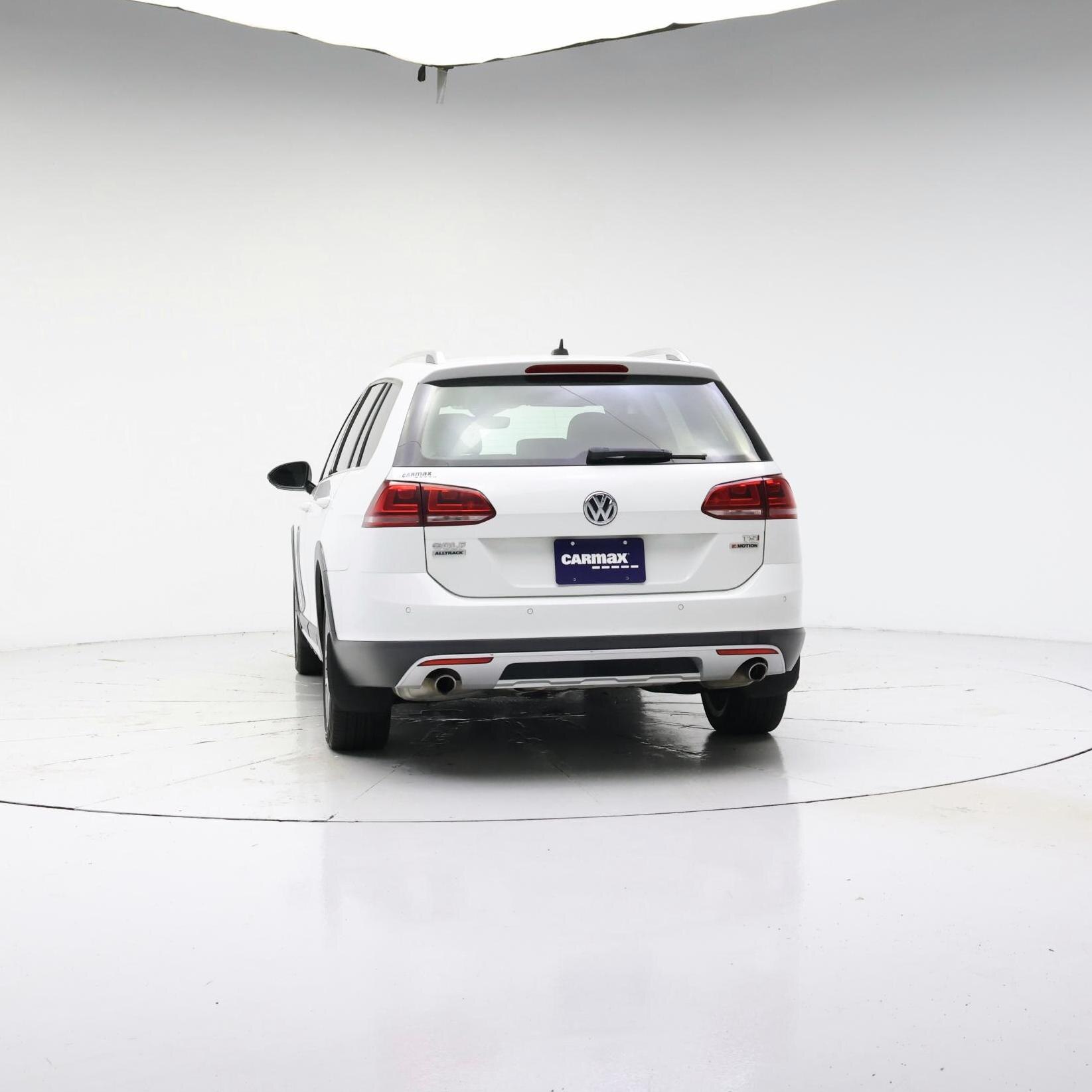 Thumbnail: 2017 Volkswagen Golf - 6