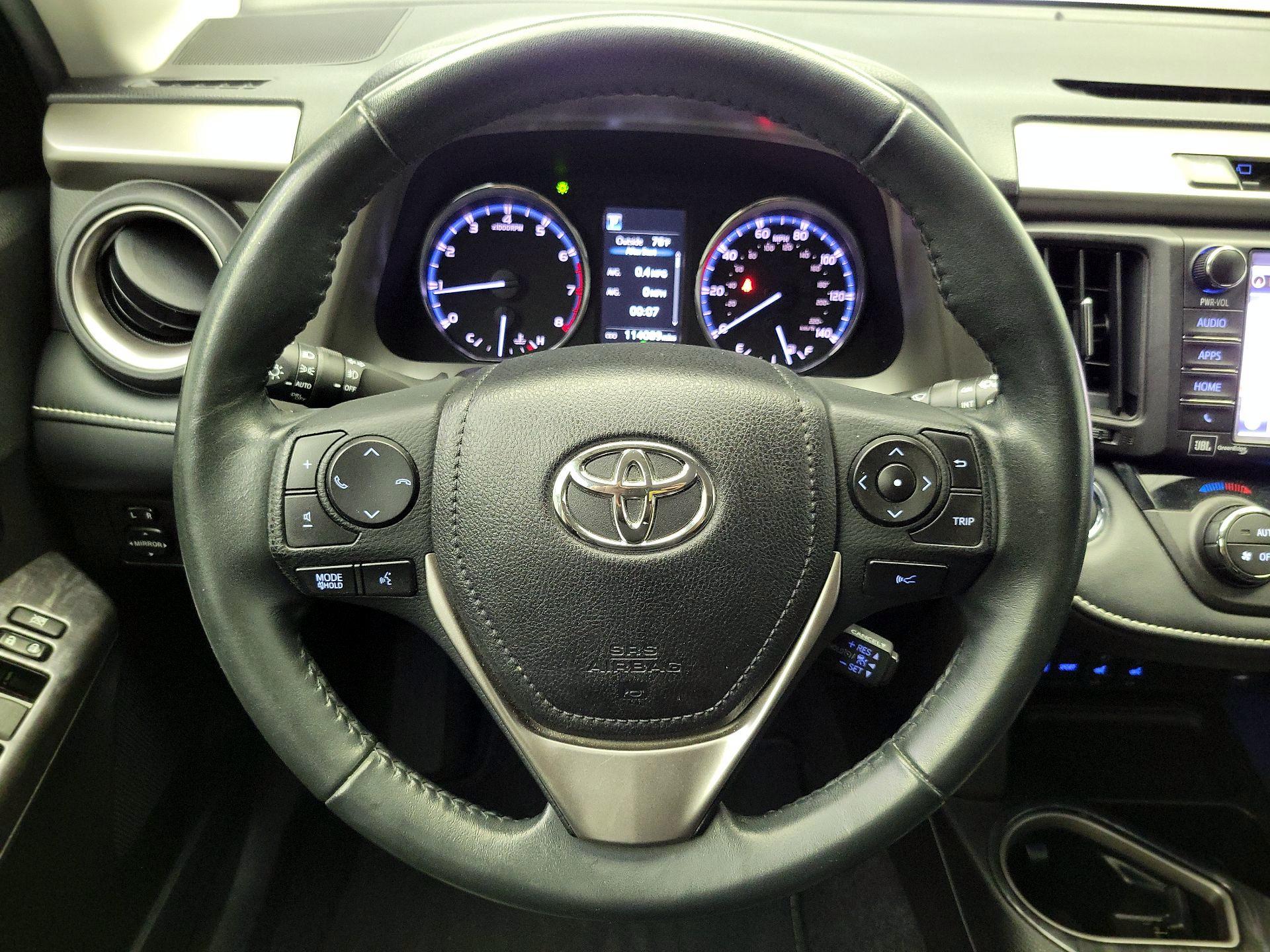 Thumbnail: 2017 Toyota RAV4 - 10