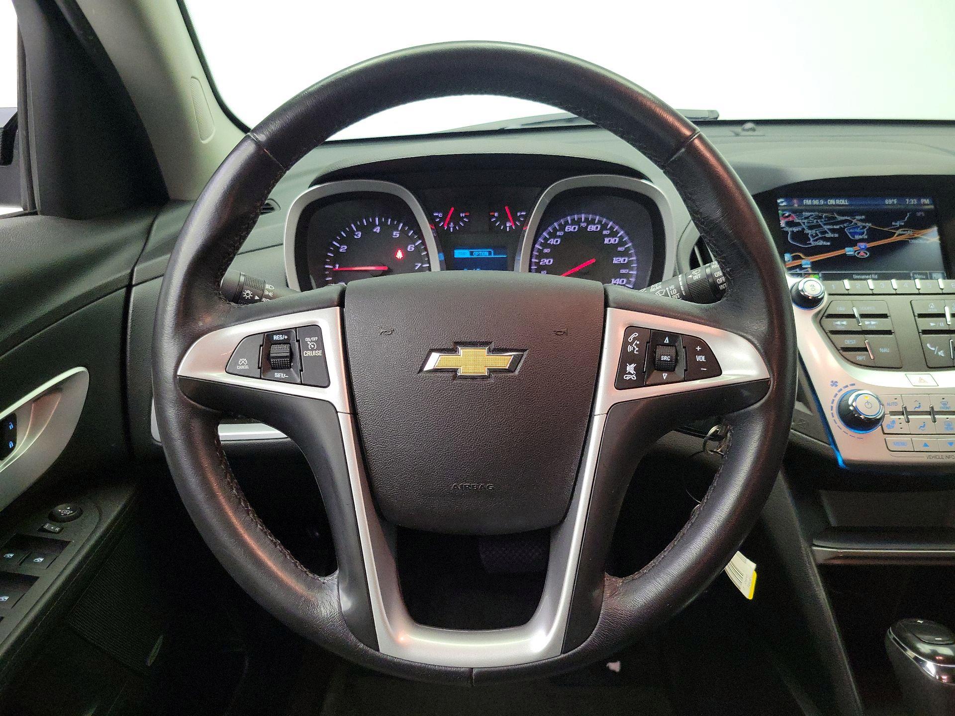 Thumbnail: 2017 Chevrolet Equinox - 10
