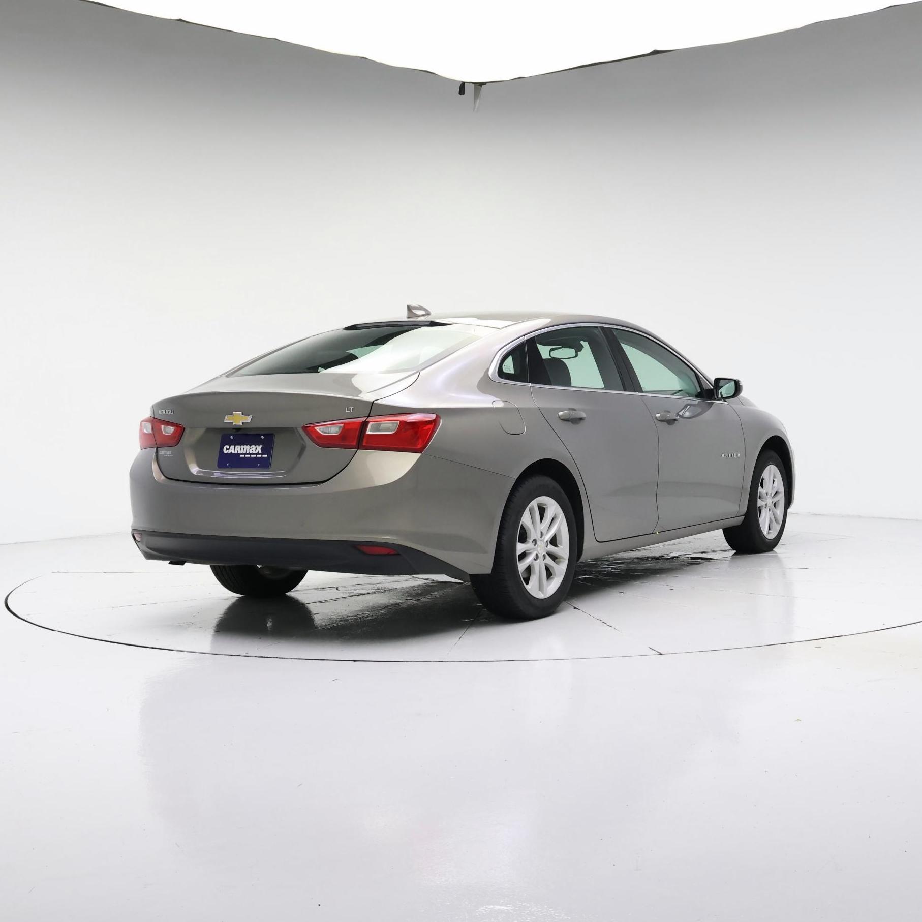 Thumbnail: 2018 Chevrolet Malibu - 8