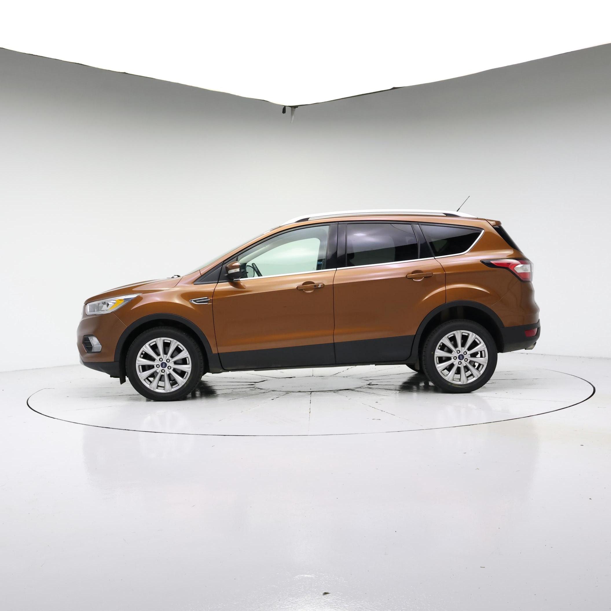 Thumbnail: 2017 Ford Escape - 3