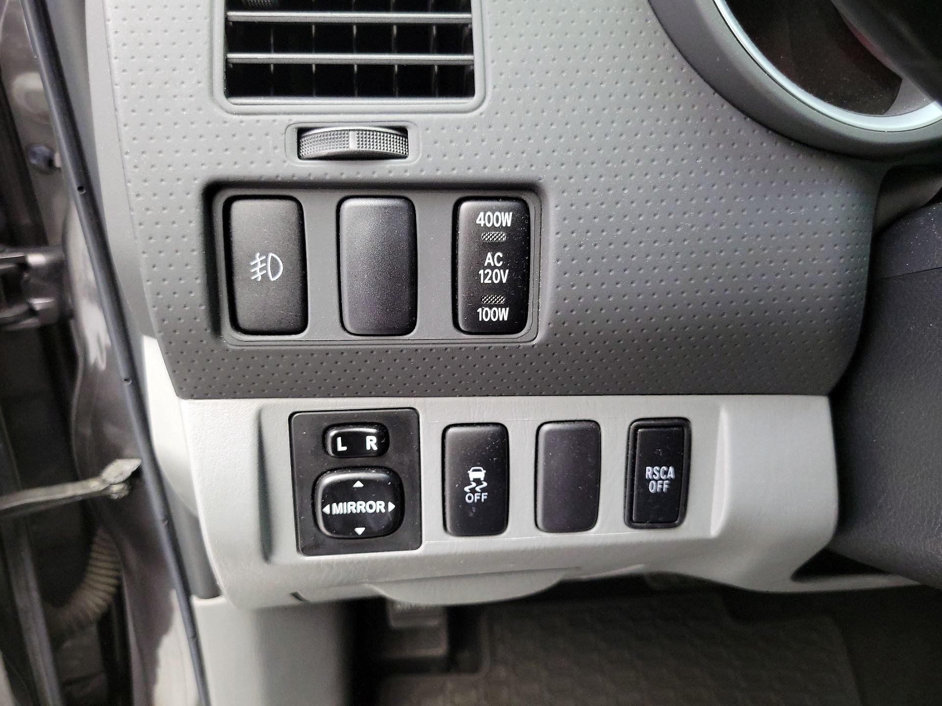 Thumbnail: 2015 Toyota Tacoma - 13