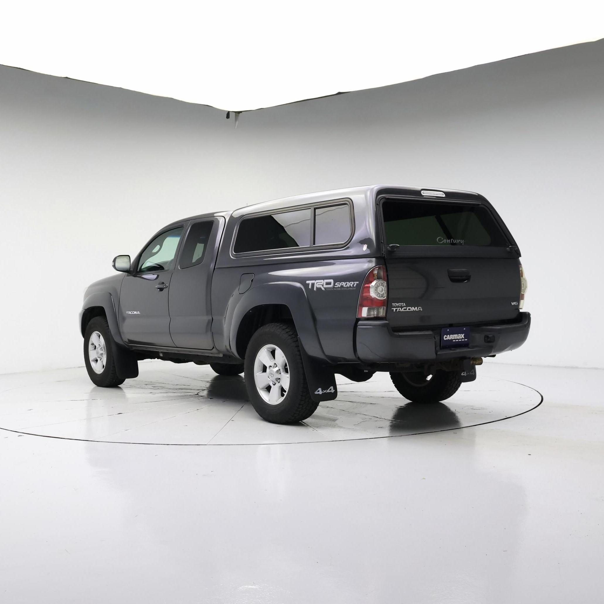 Thumbnail: 2015 Toyota Tacoma - 2