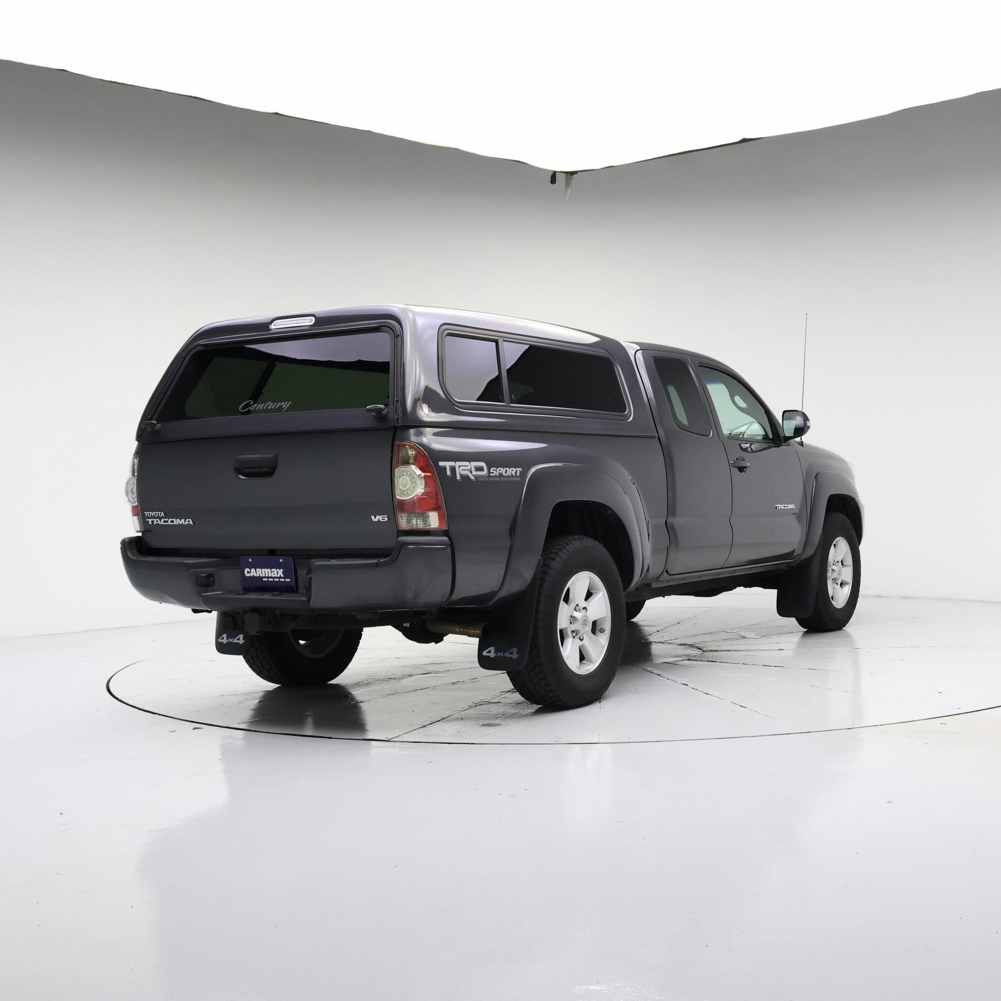 Thumbnail: 2015 Toyota Tacoma - 8