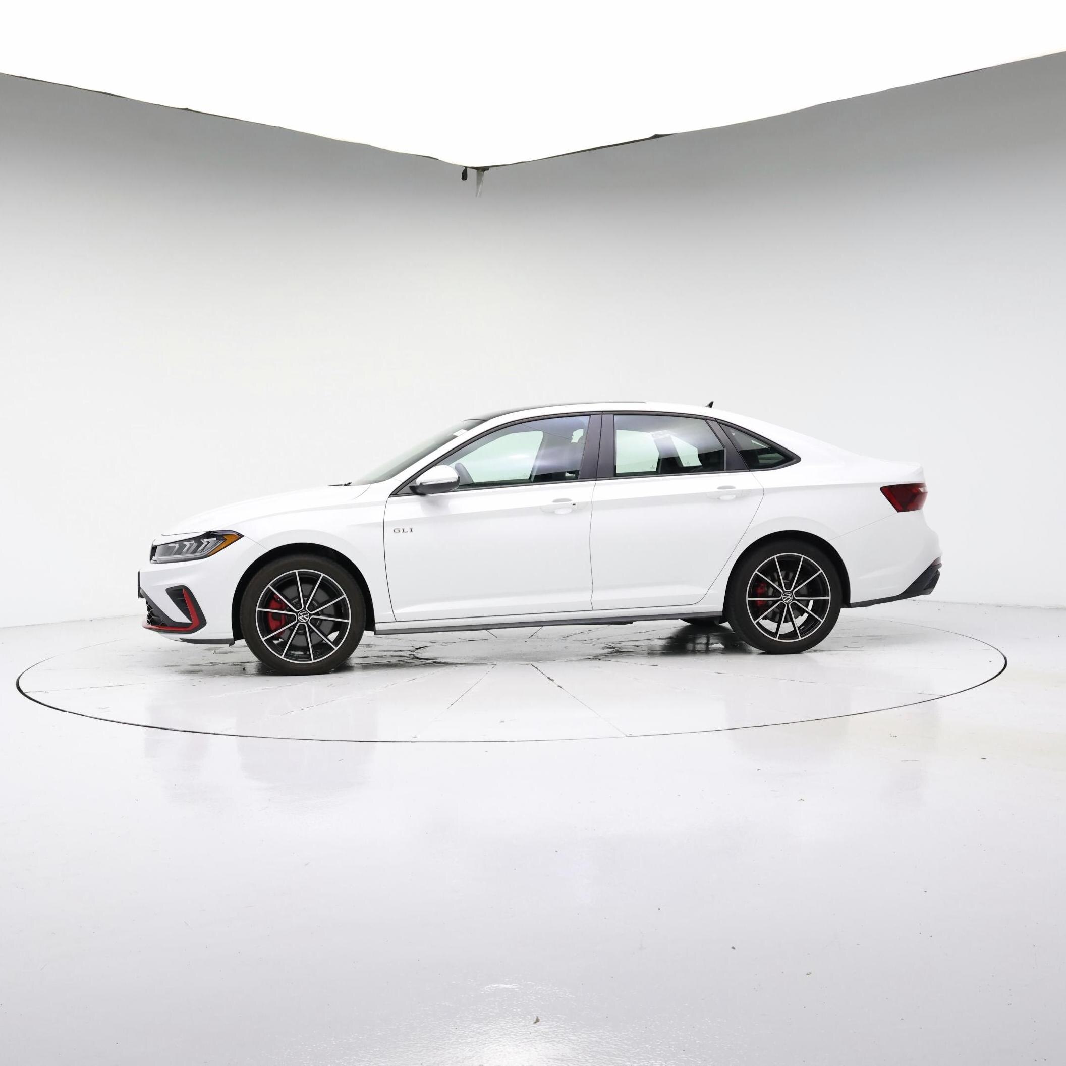 Thumbnail: 2025 Volkswagen Jetta - 3