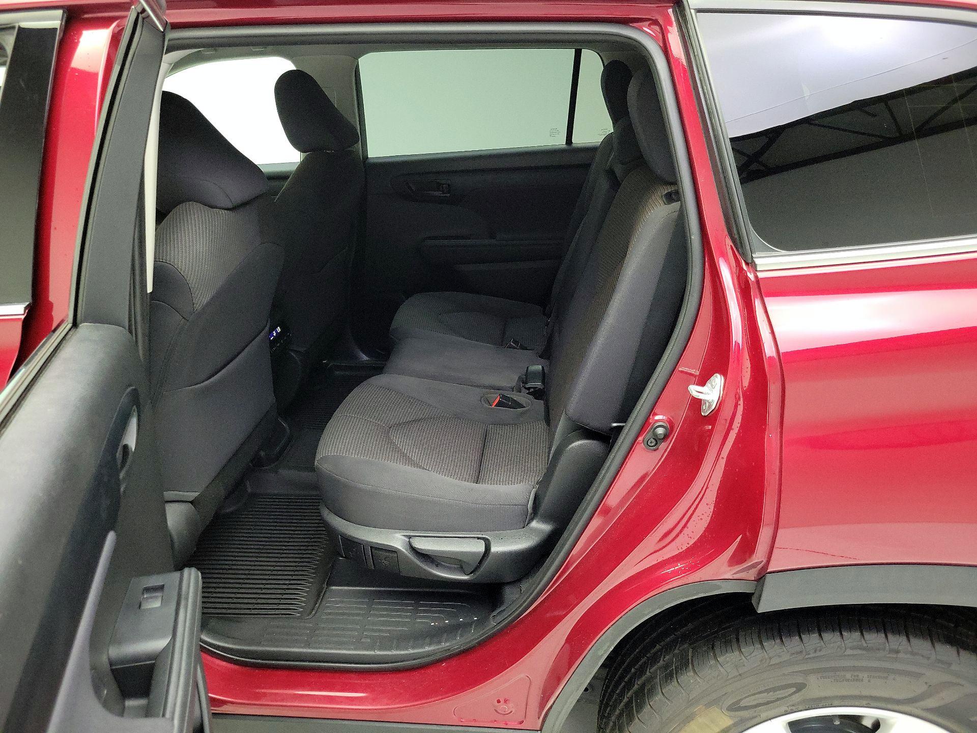 Thumbnail: 2021 Toyota Highlander - 20