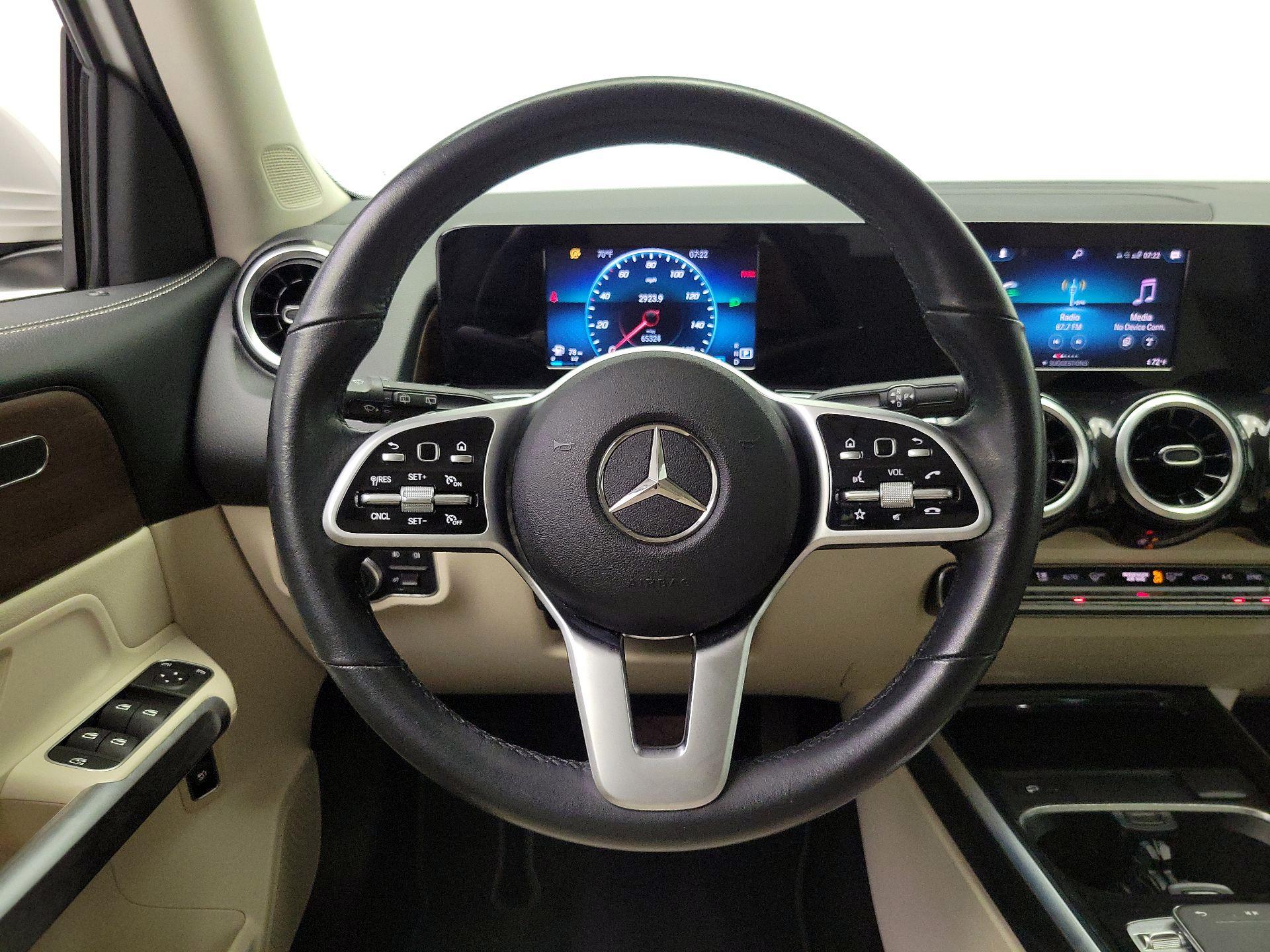 Thumbnail: 2020 Mercedes-Benz GLB - 10
