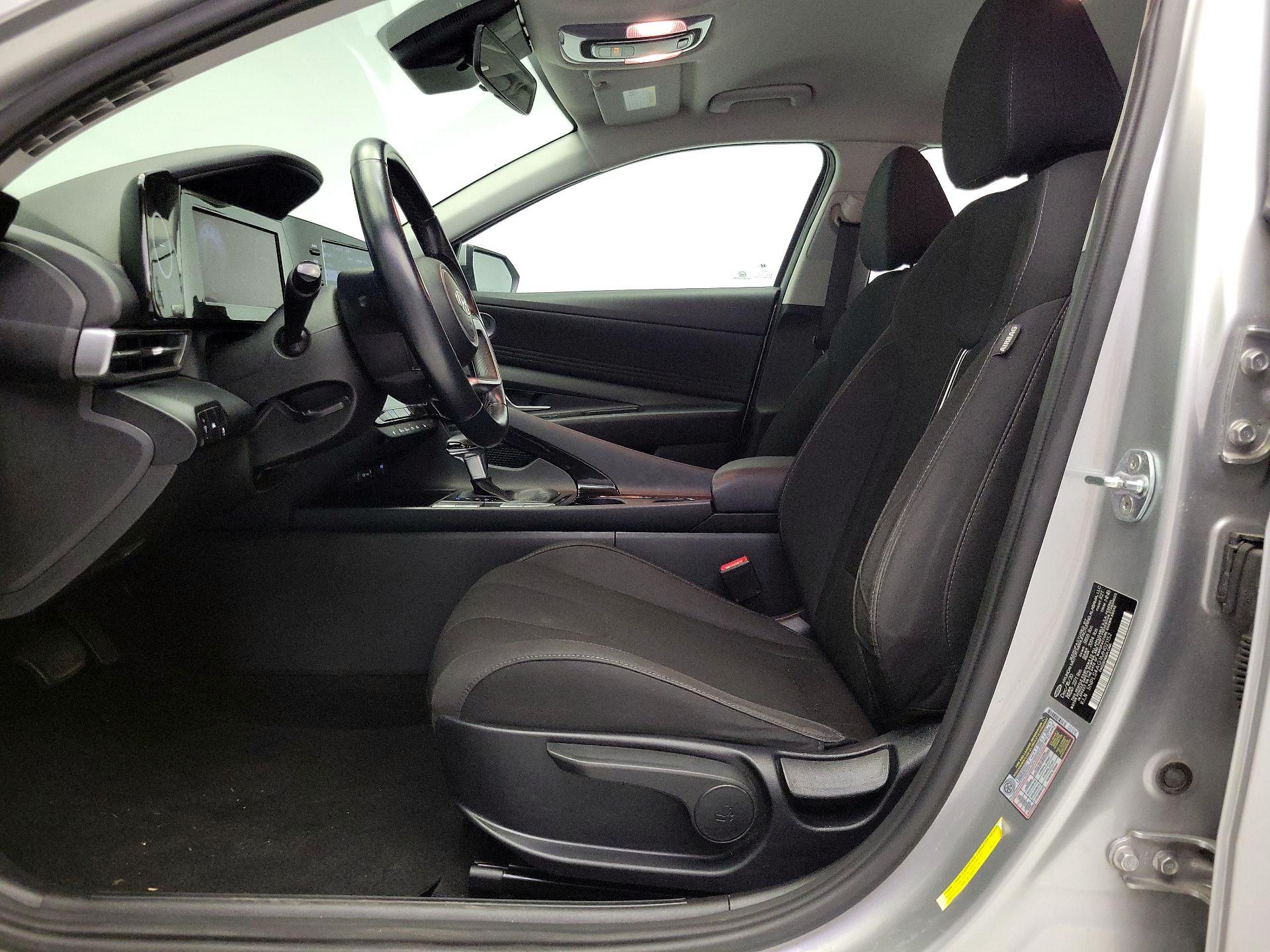 Thumbnail: 2021 Hyundai Elantra - 11
