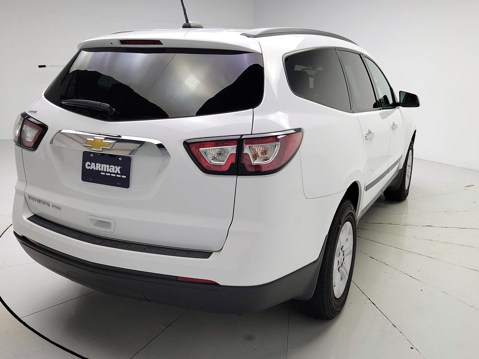 Thumbnail: 2017 Chevrolet Traverse - 5