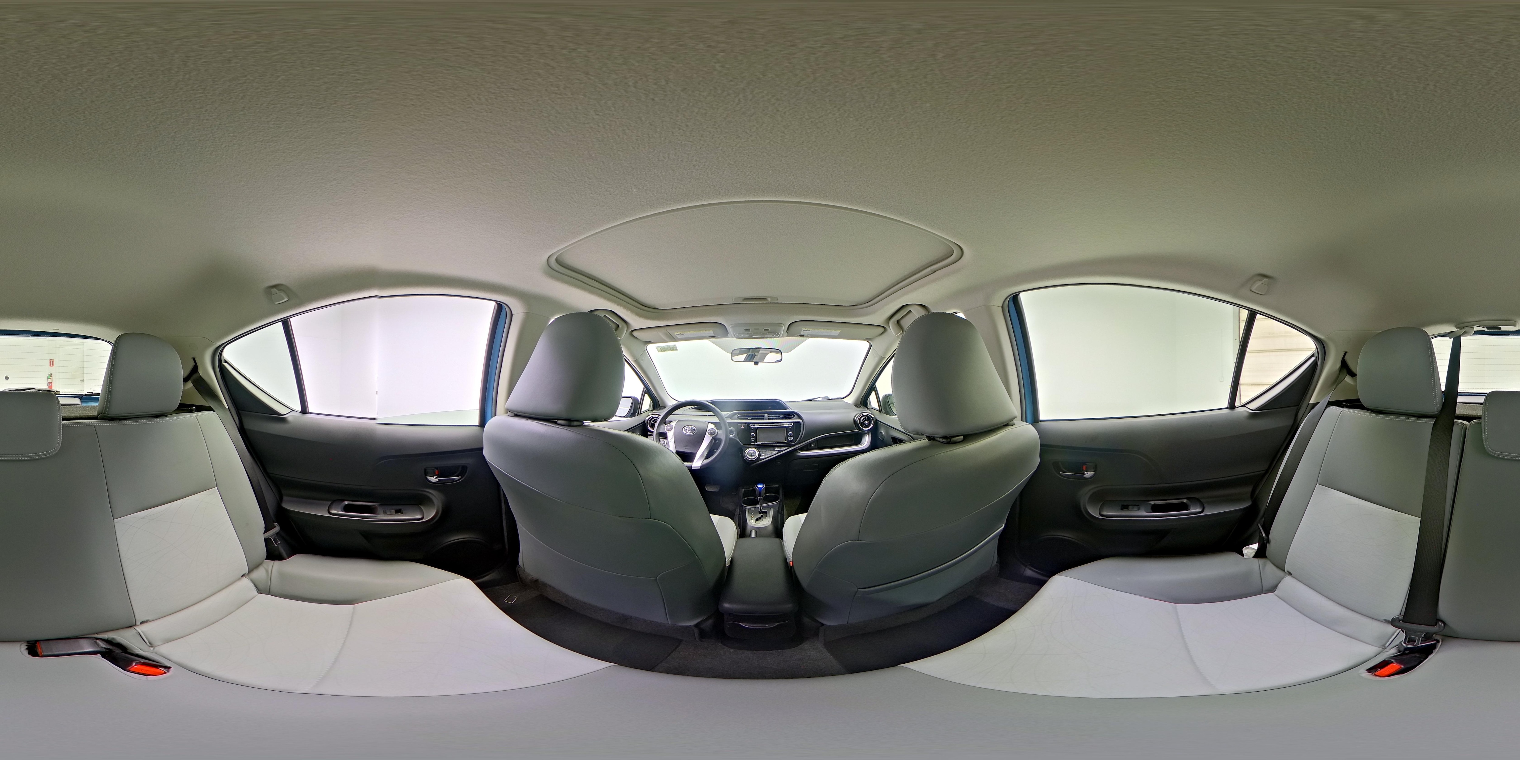 2015 Toyota Prius c Four - Photo 26