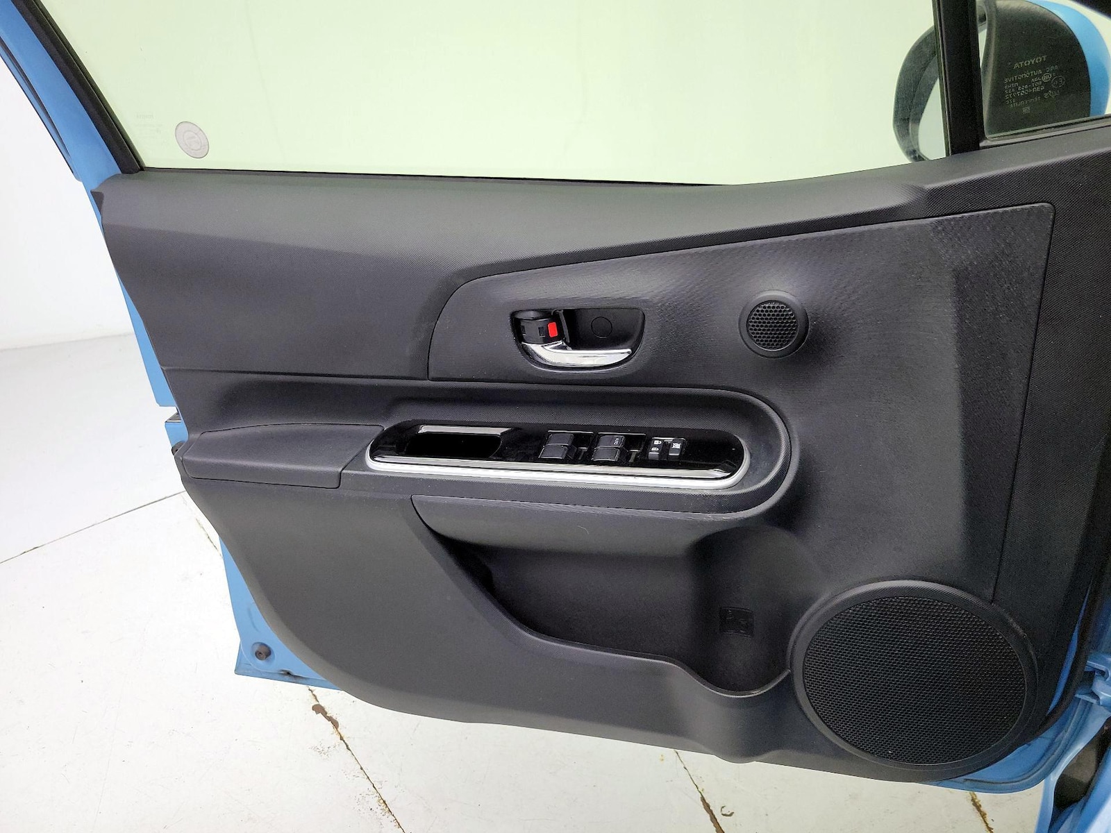 2015 Toyota Prius c Four - Photo 13