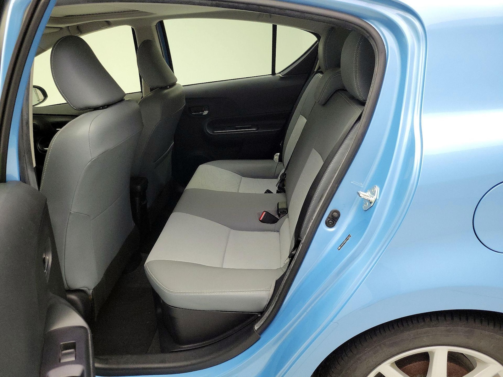 2015 Toyota Prius c Four - Photo 21