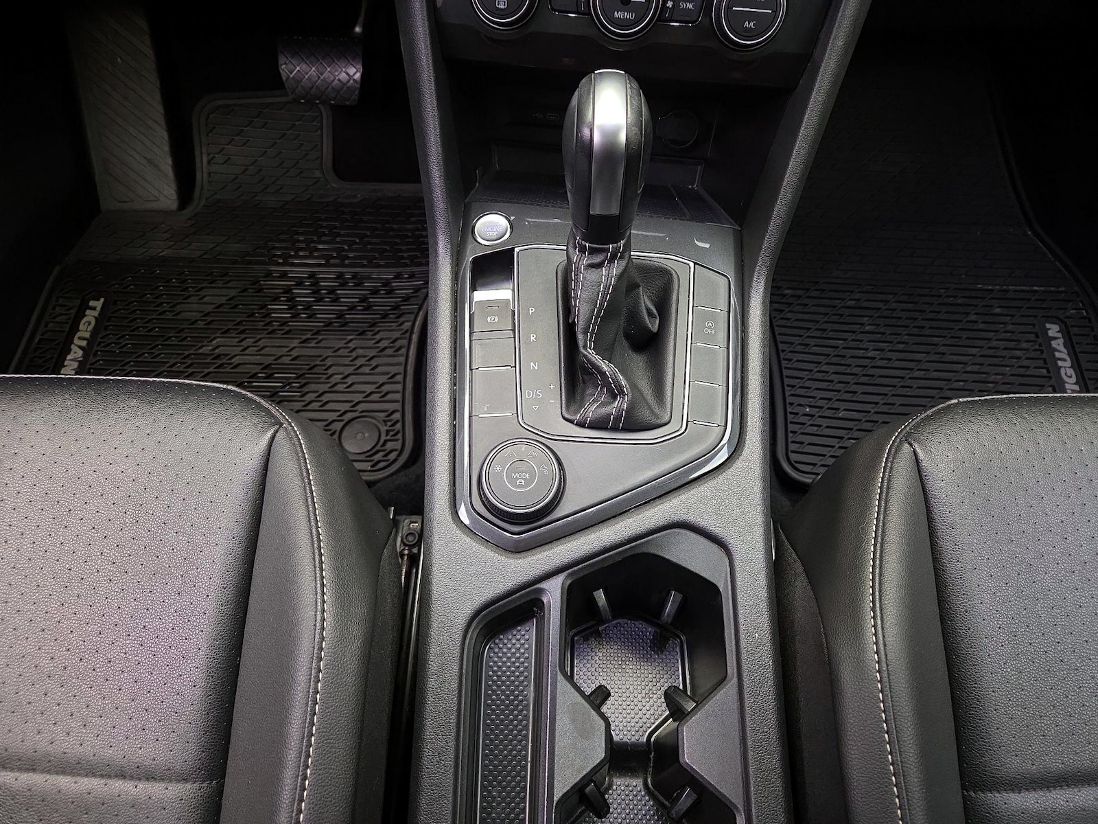 2021 Volkswagen Tiguan SE - Photo 19