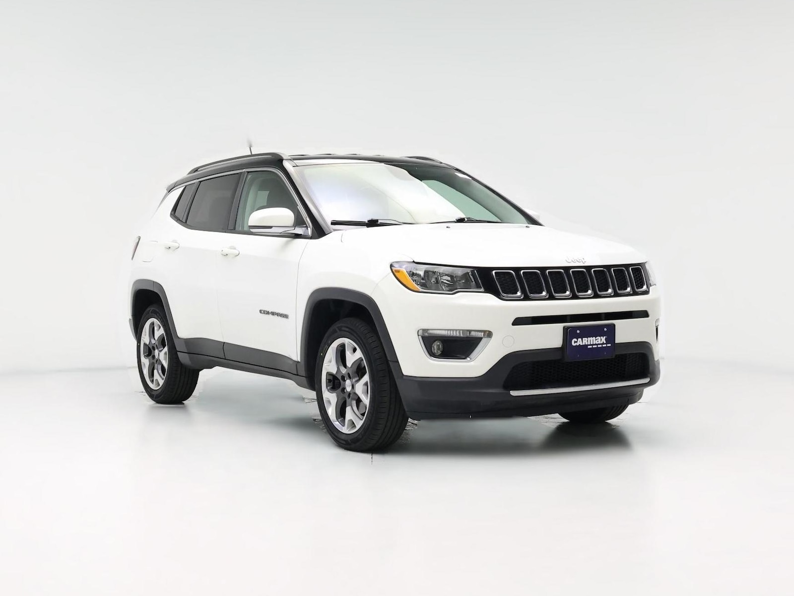 Smart Key & Four Wheel Drive