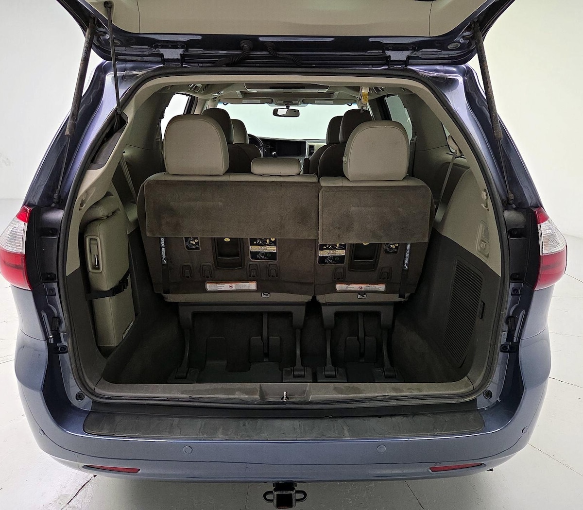 Trunk/Cargo (Seats Up)