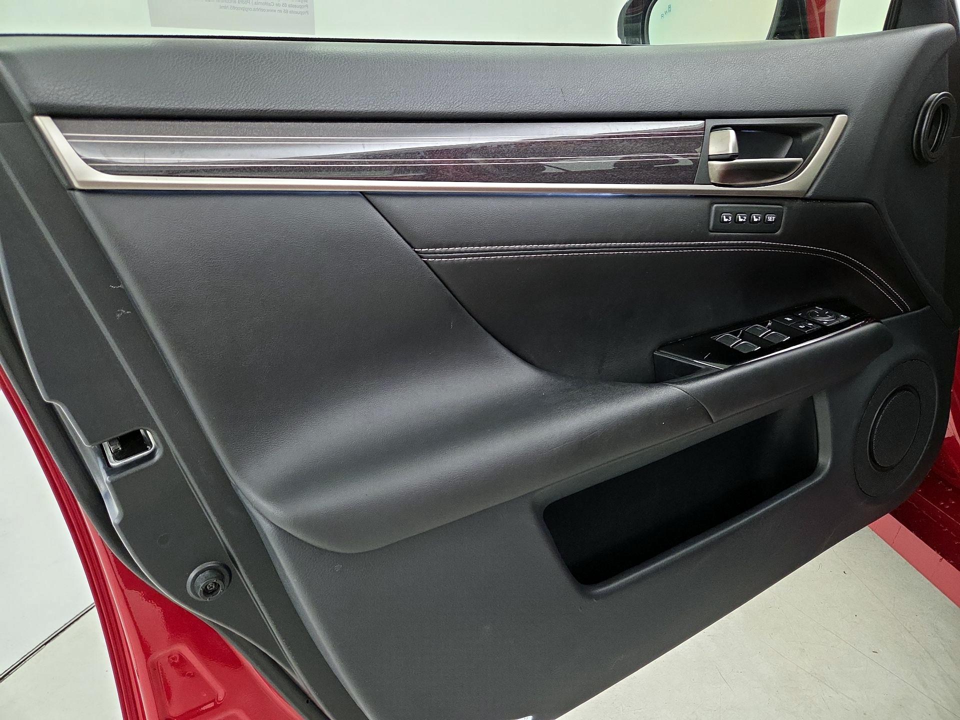 Thumbnail: 2018 Lexus GS - 12