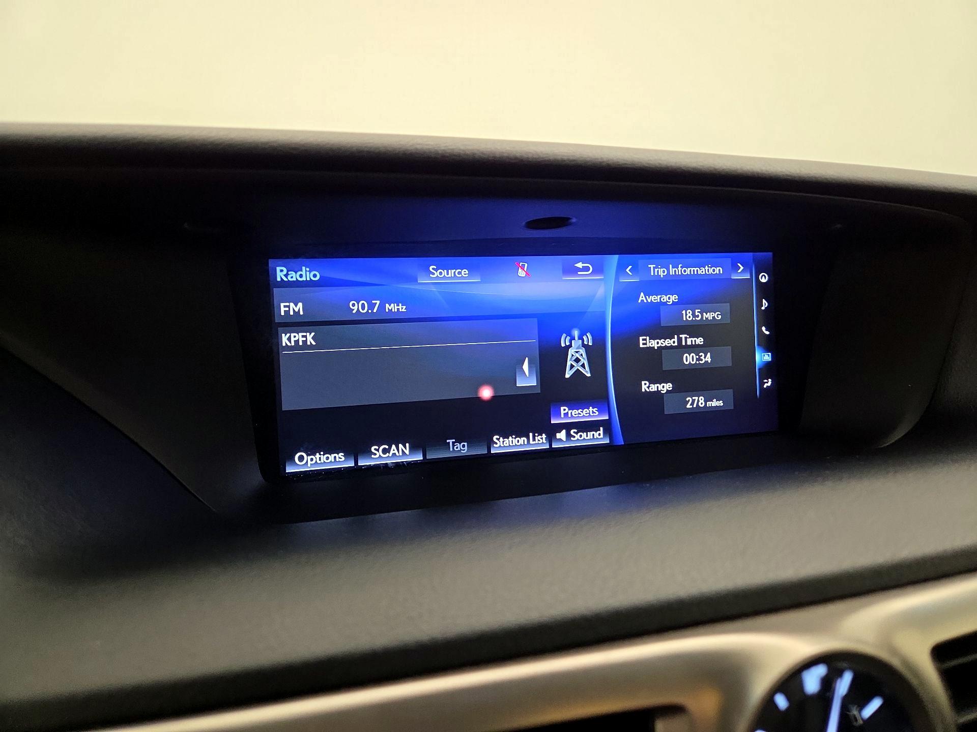 Thumbnail: 2018 Lexus GS - 16