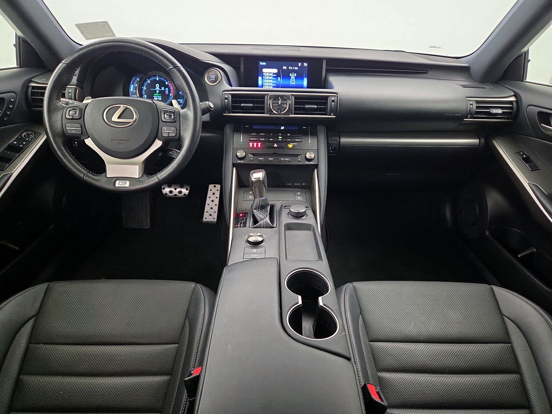 Thumbnail: 2018 Lexus IS - 9