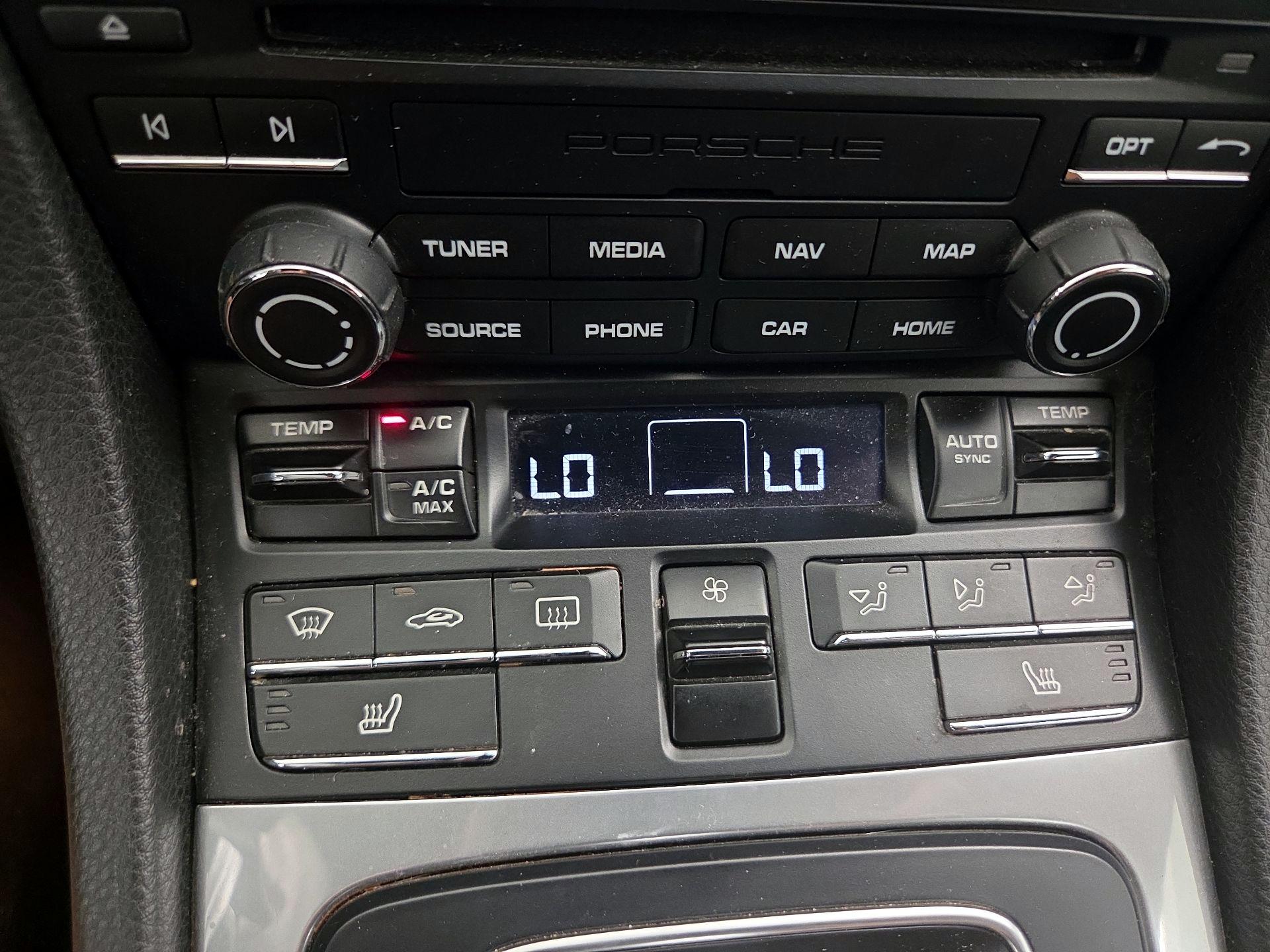 Thumbnail: 2018 Porsche 718 Cayman - 18