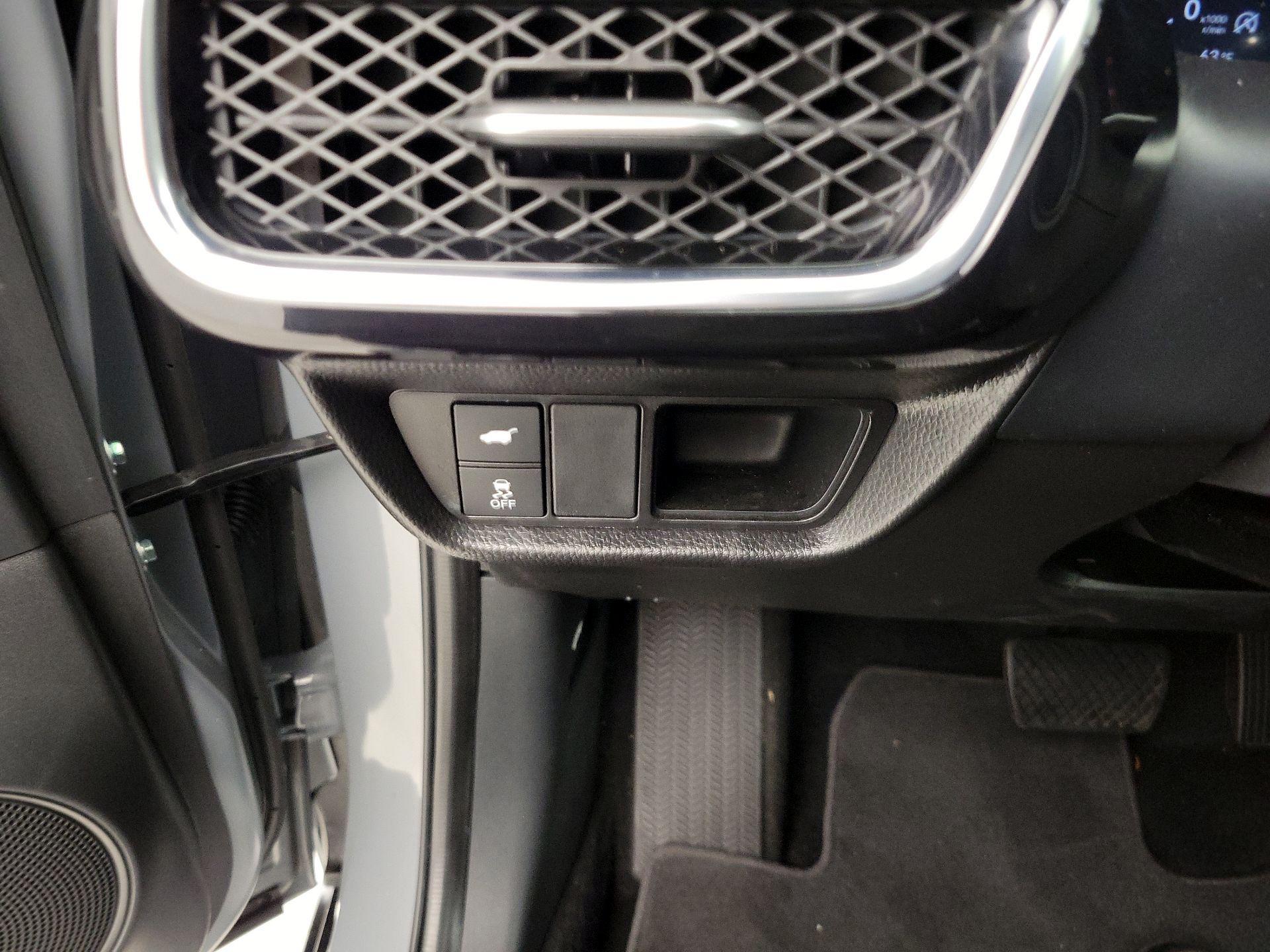 Thumbnail: 2025 Acura ADX - 13