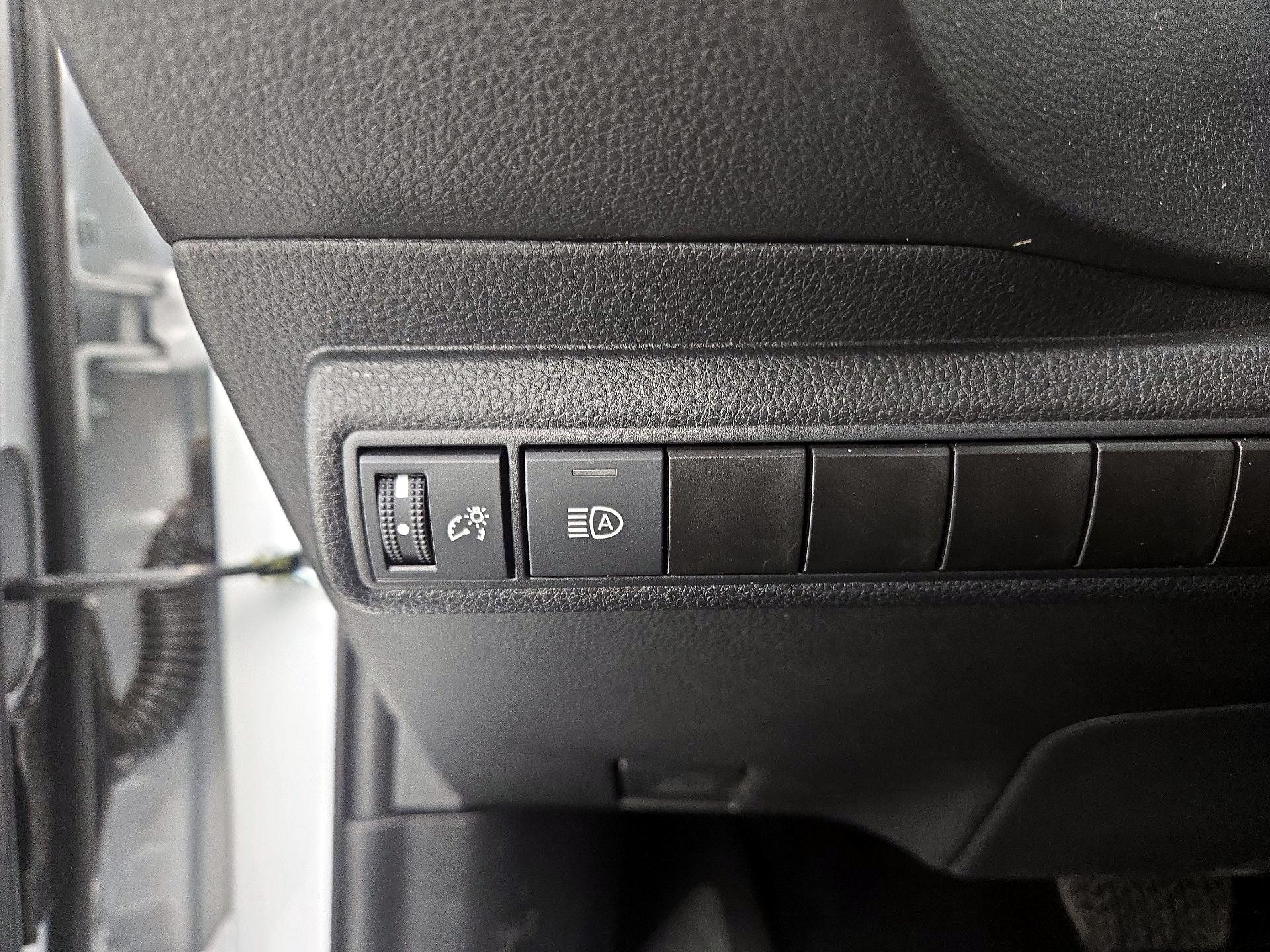 Thumbnail: 2025 Toyota Corolla - 13