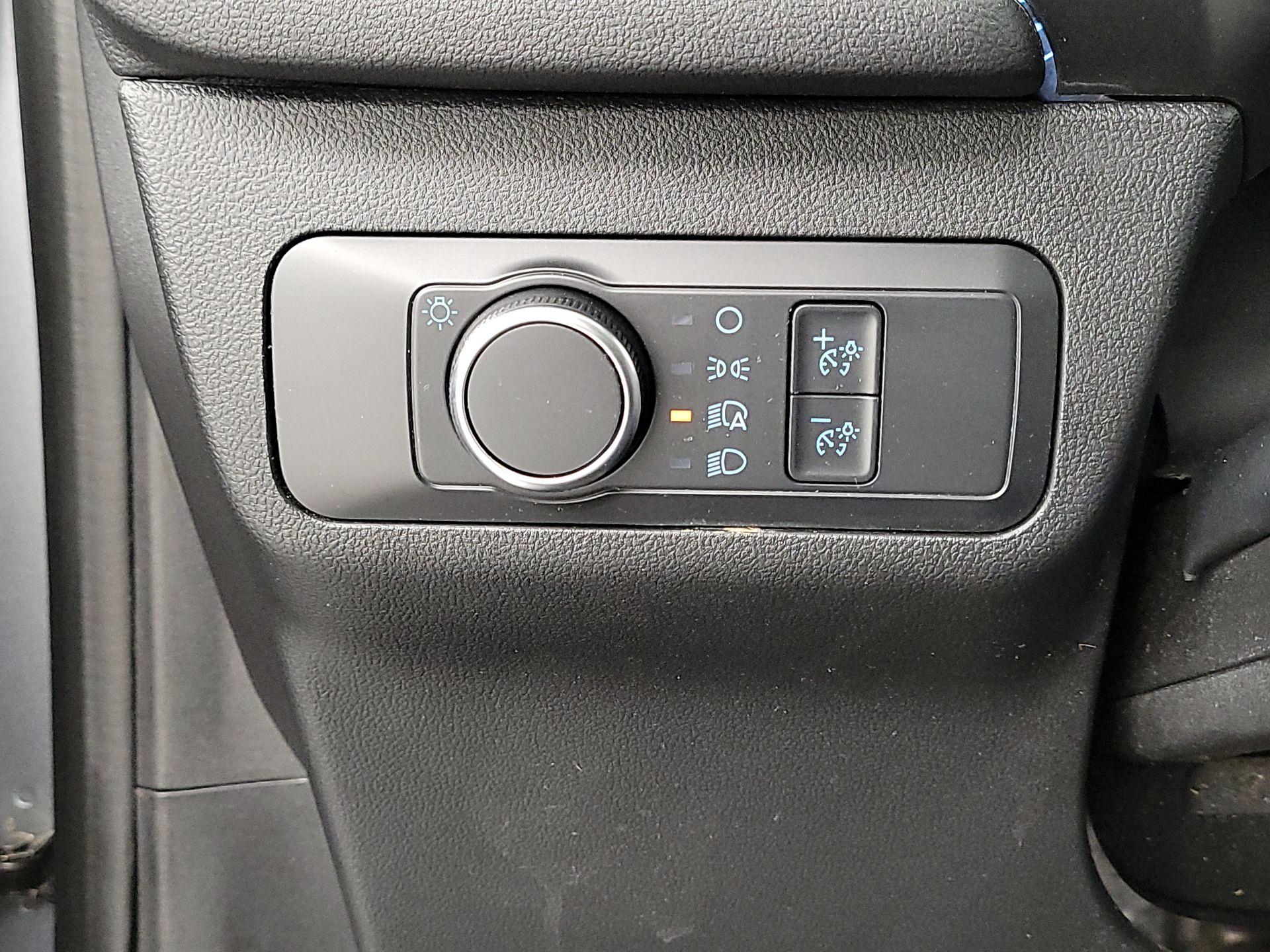 Thumbnail: 2022 Ford Escape - 13