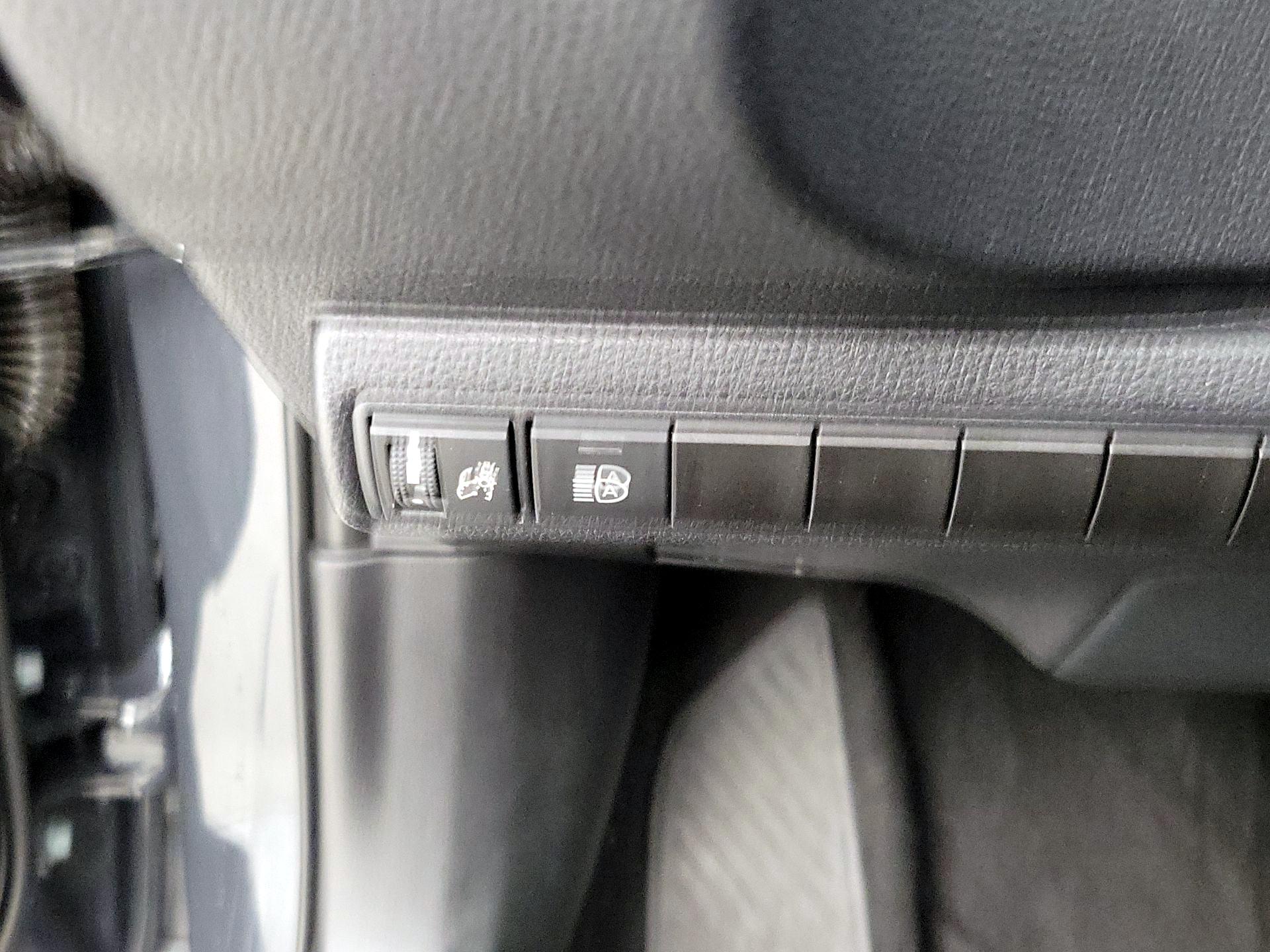 Thumbnail: 2025 Toyota Corolla - 13