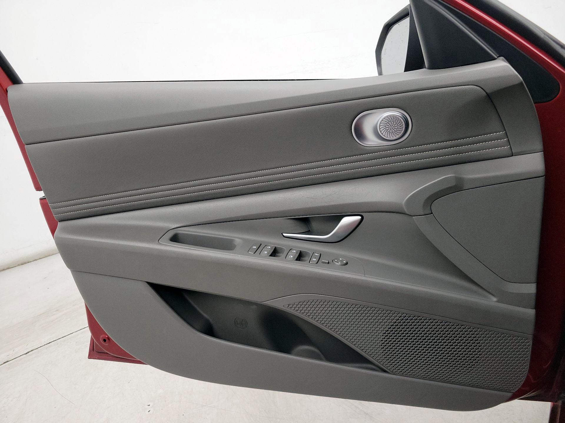 Thumbnail: 2023 Hyundai Elantra - 12