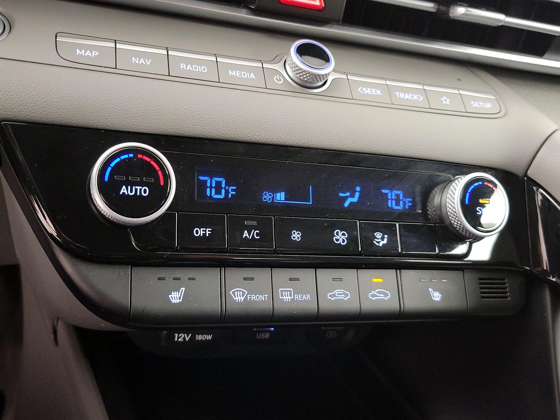 Thumbnail: 2023 Hyundai Elantra - 17