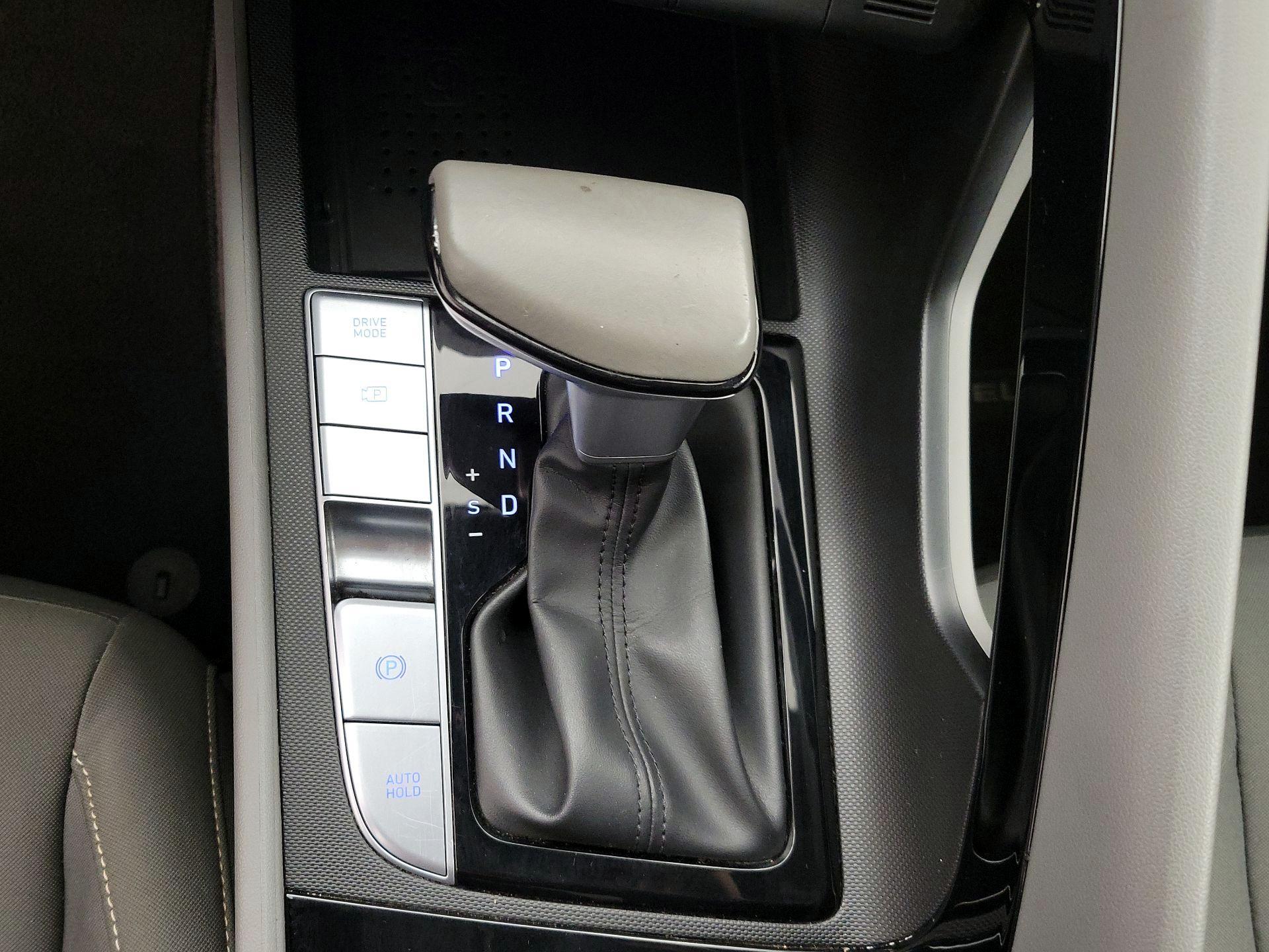 Thumbnail: 2023 Hyundai Elantra - 18