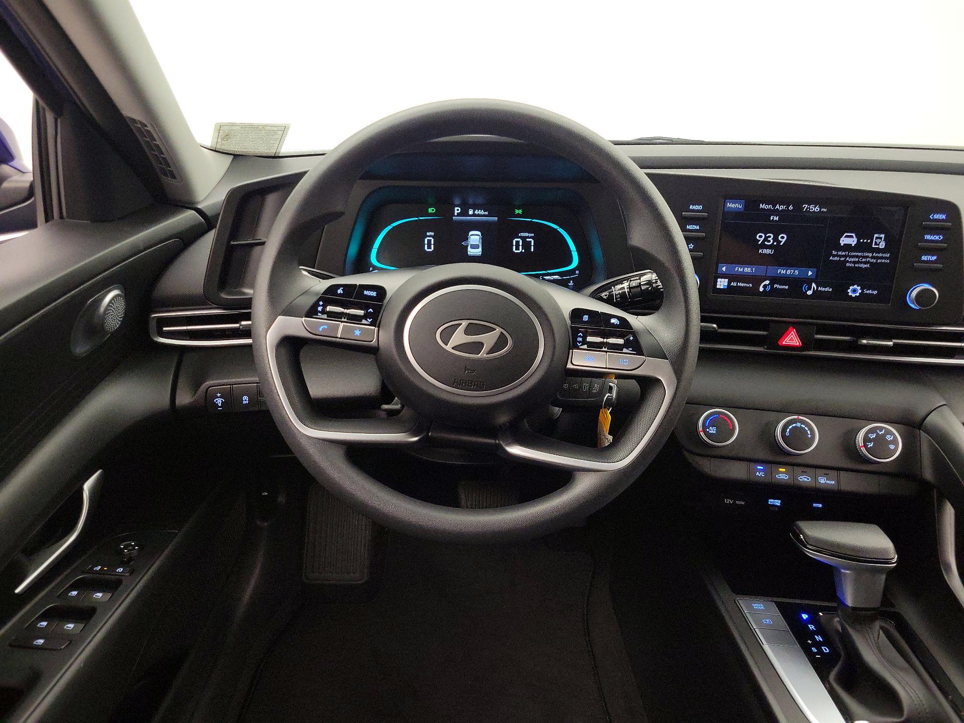 Thumbnail: 2025 Hyundai Elantra - 10