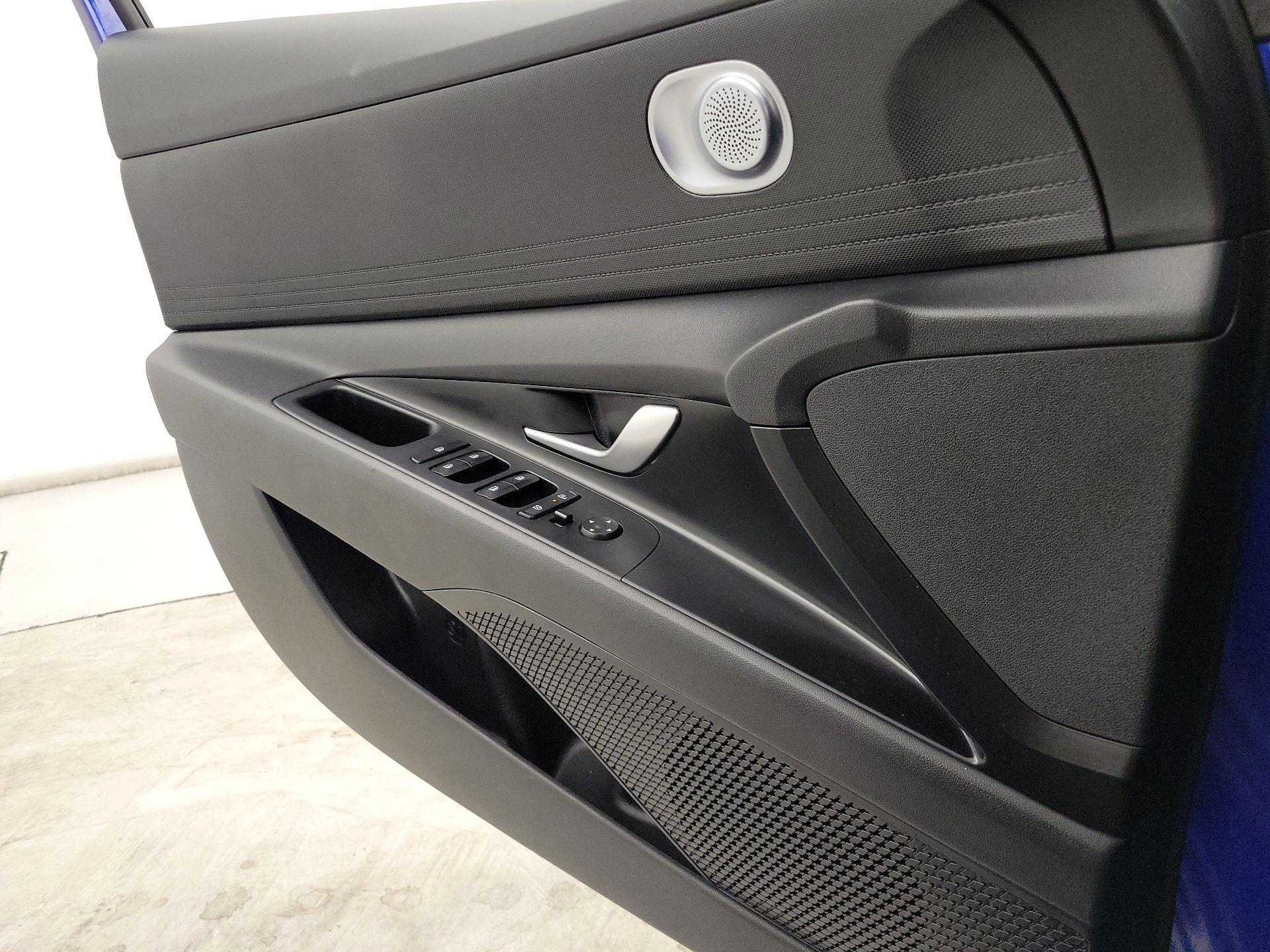 Thumbnail: 2025 Hyundai Elantra - 12