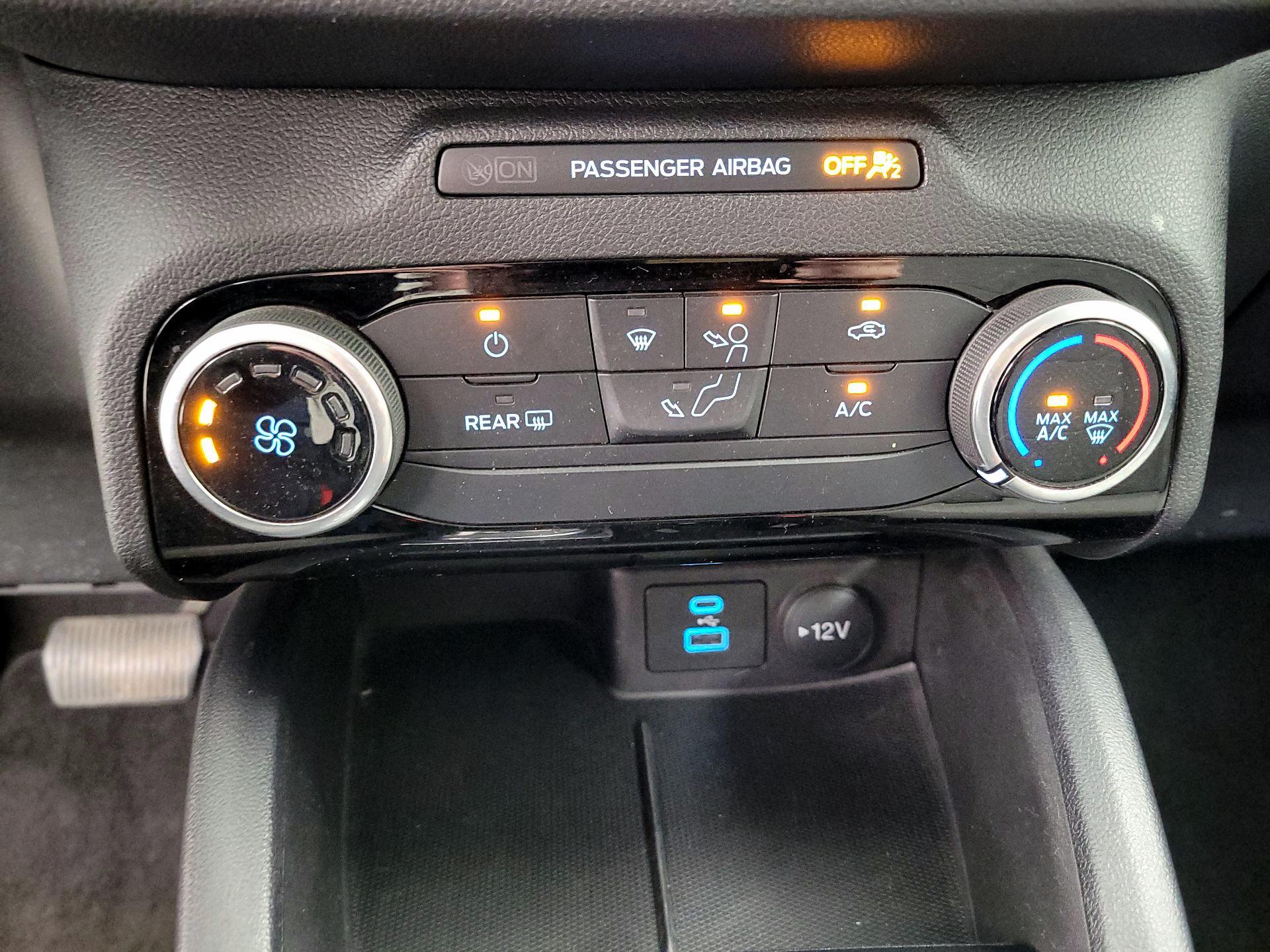 Thumbnail: 2022 Ford Escape - 16