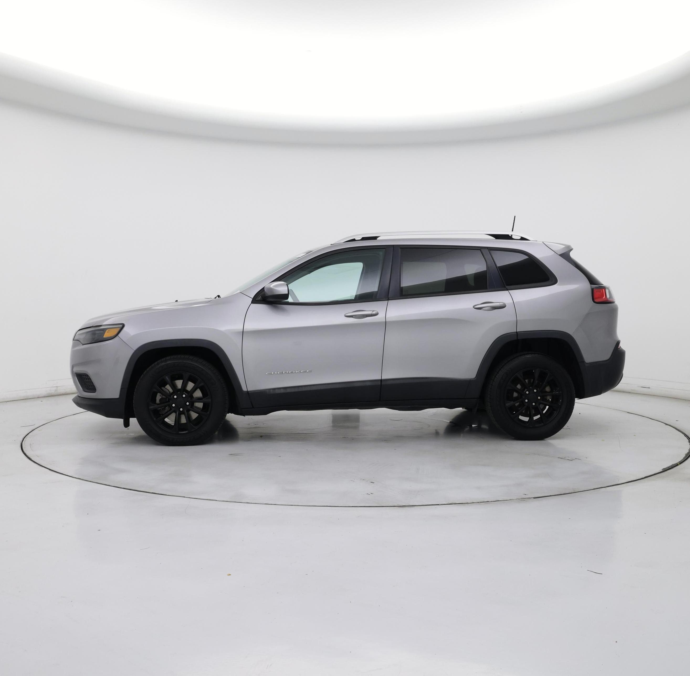 Thumbnail: 2020 Jeep Cherokee - 3