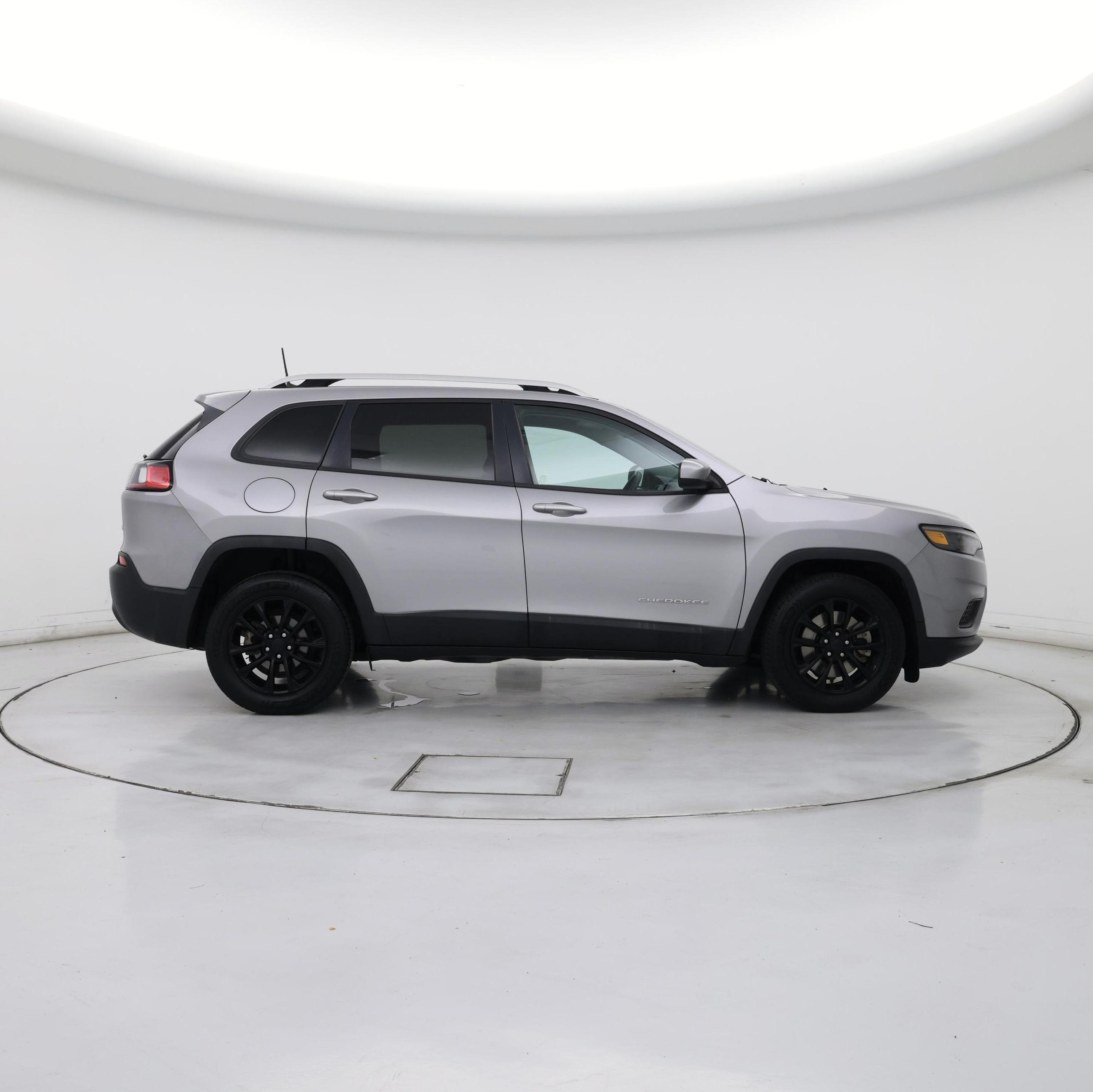 Thumbnail: 2020 Jeep Cherokee - 7