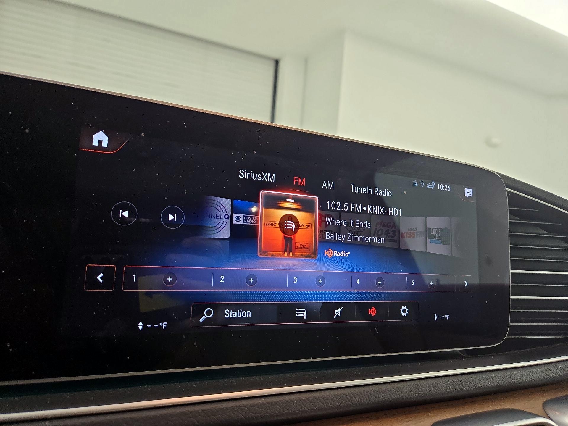 Thumbnail: 2021 Mercedes-Benz GLS - 16