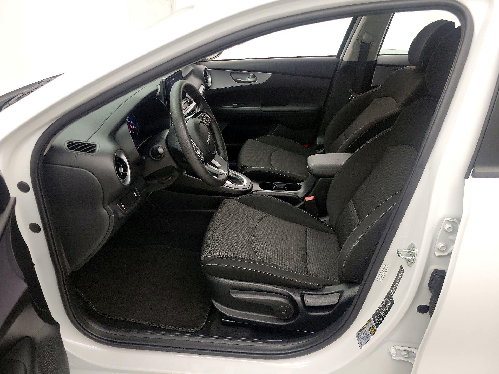 Thumbnail: 2024 Kia Forte - 11