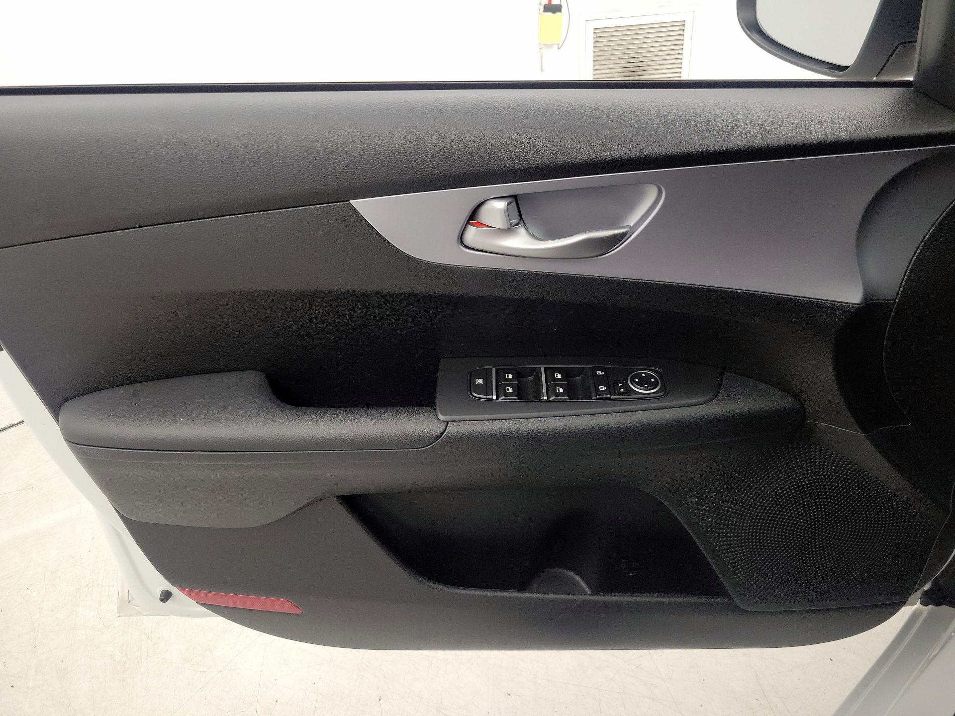 Thumbnail: 2024 Kia Forte - 12