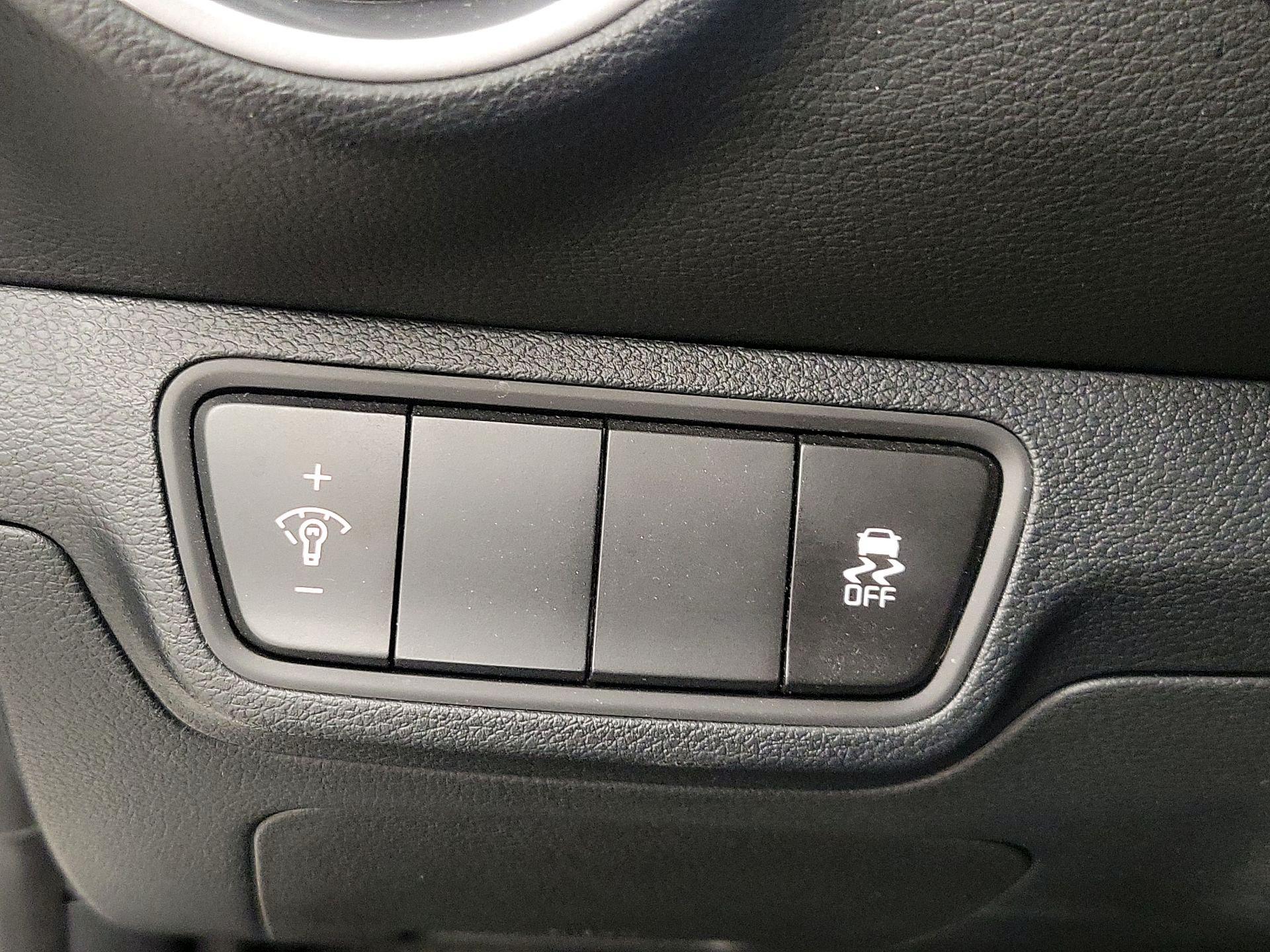 Thumbnail: 2024 Kia Forte - 13