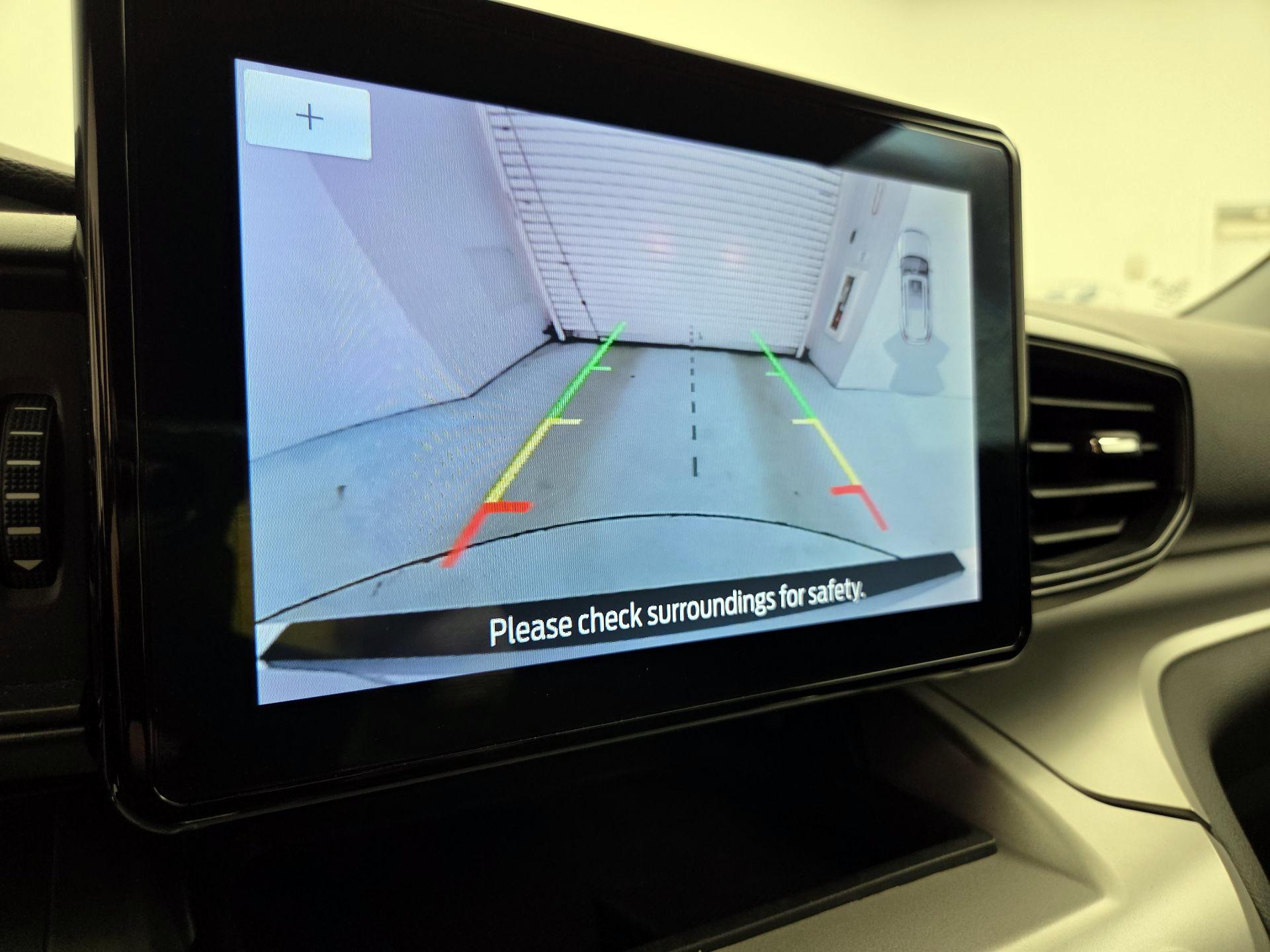 Thumbnail: 2022 Ford Explorer - 14