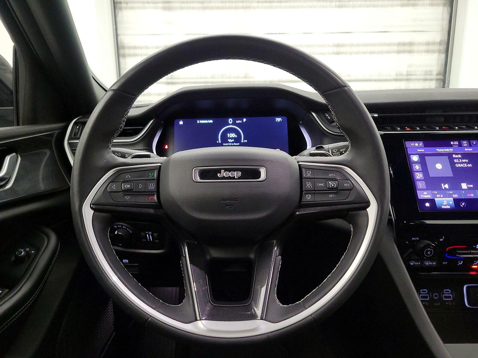 Thumbnail: 2023 Jeep Grand Cherokee - 10