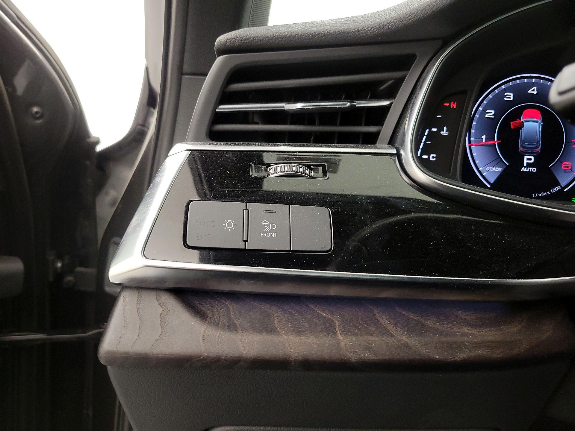 Thumbnail: 2020 Audi Q7 - 13